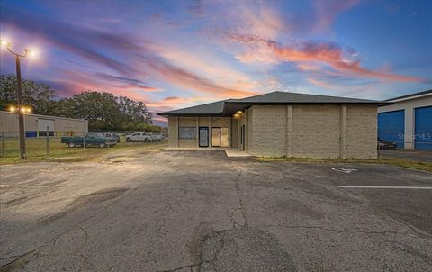 Tiny photo for 2733 SE 58th Avenue, Ocala, FL 34480 (MLS # OM718443)