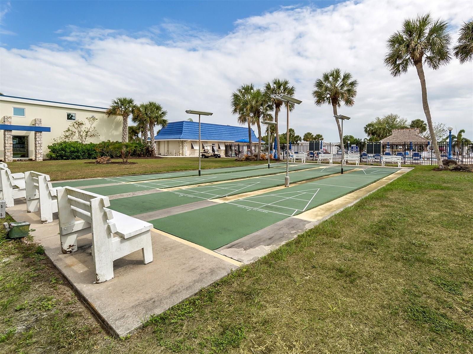 VENICE ISLE - Residential