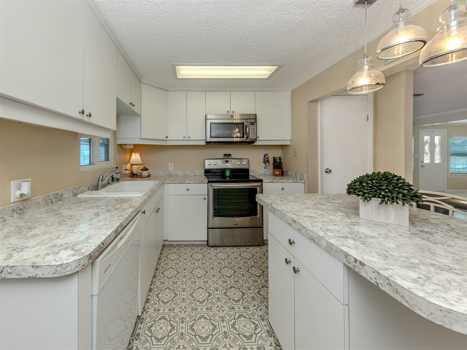 VENICE ISLE - Residential