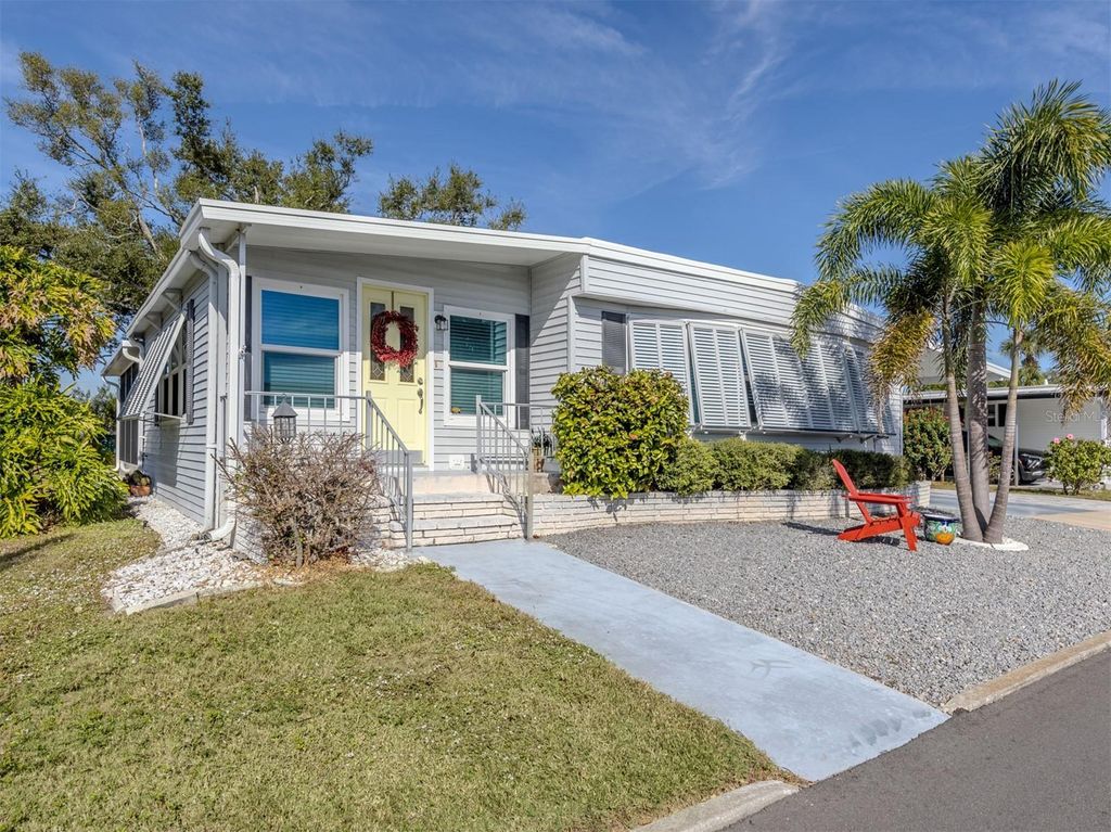 Photo of 1002 Jolanda Circle, Venice, FL 34285 (MLS # N6141936)