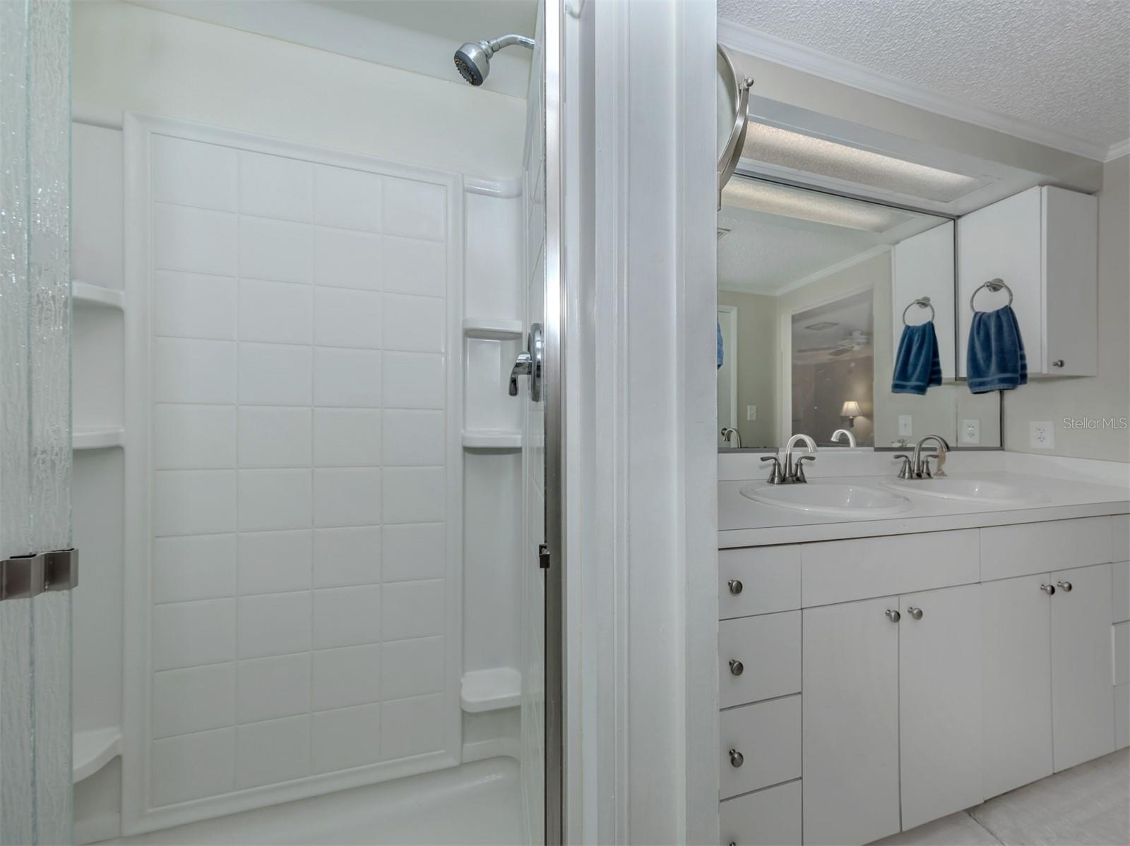 VENICE ISLE - Residential