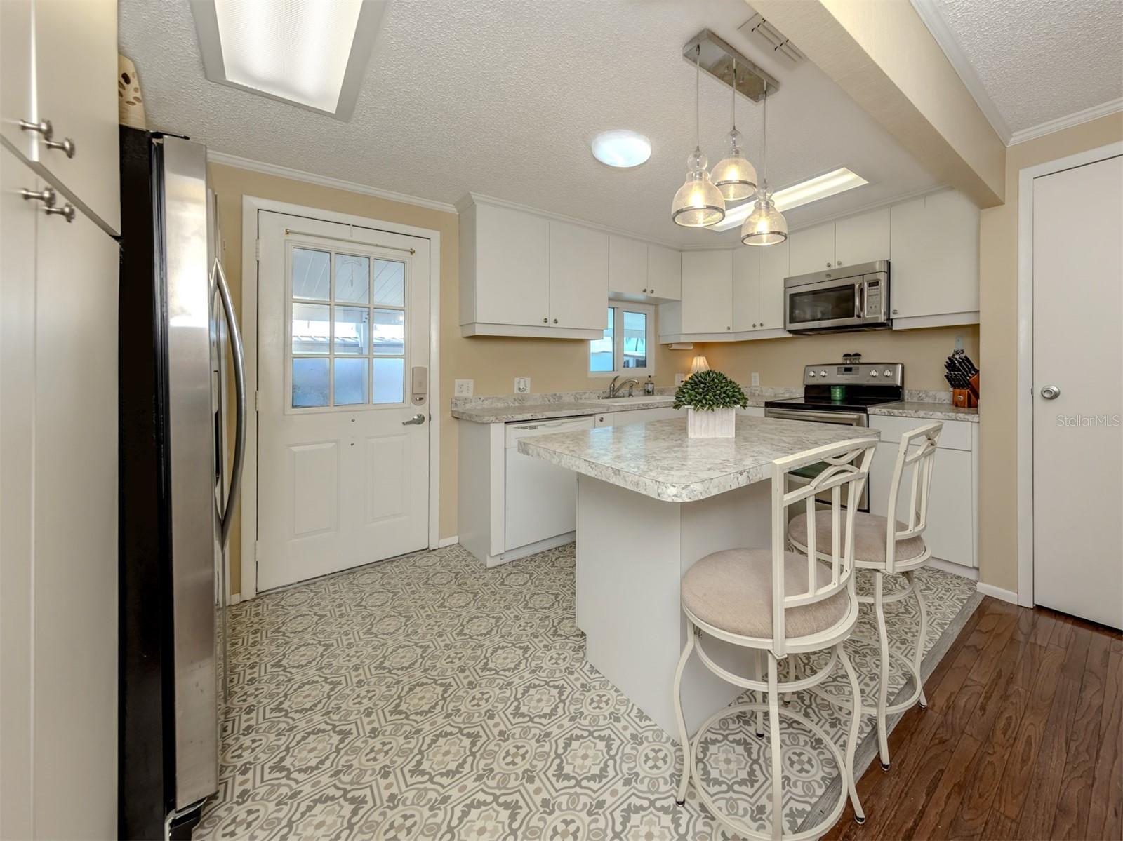 VENICE ISLE - Residential