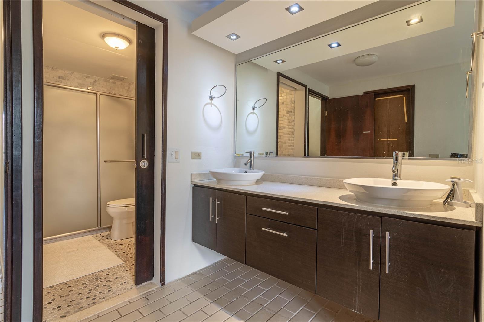 CRESCENT COVE CLUB CONDOMINIUM - Residential