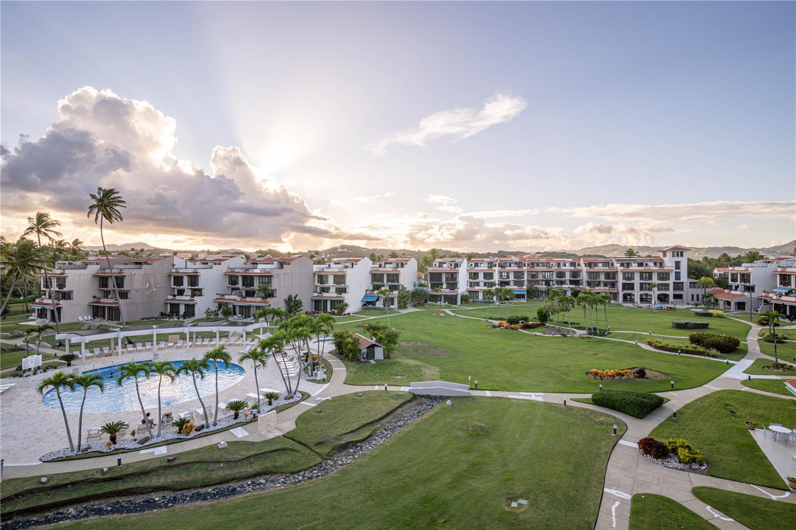 CRESCENT COVE CLUB CONDOMINIUM - Residential