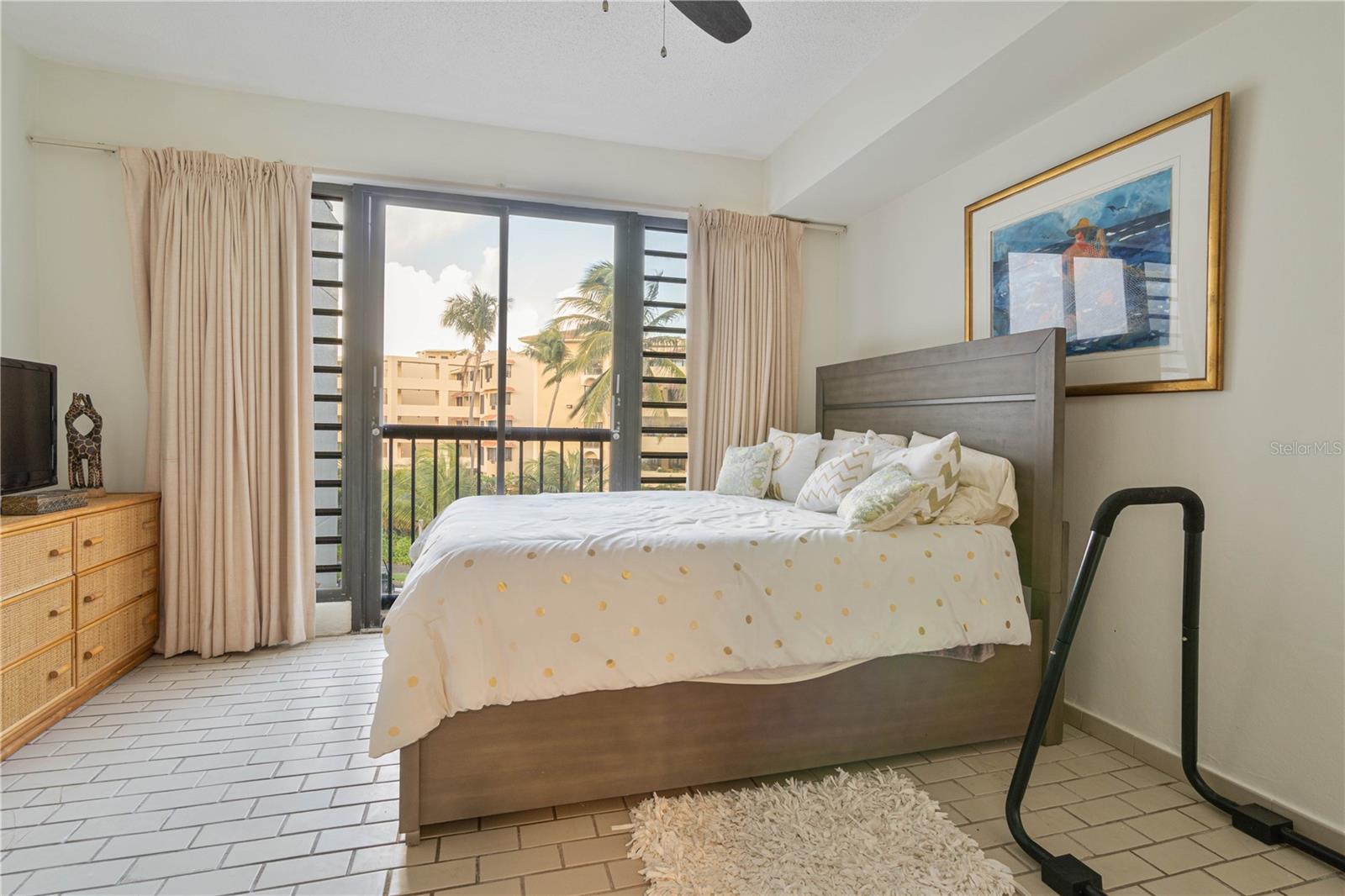 180 CRESCENT COVE COVE SE 97