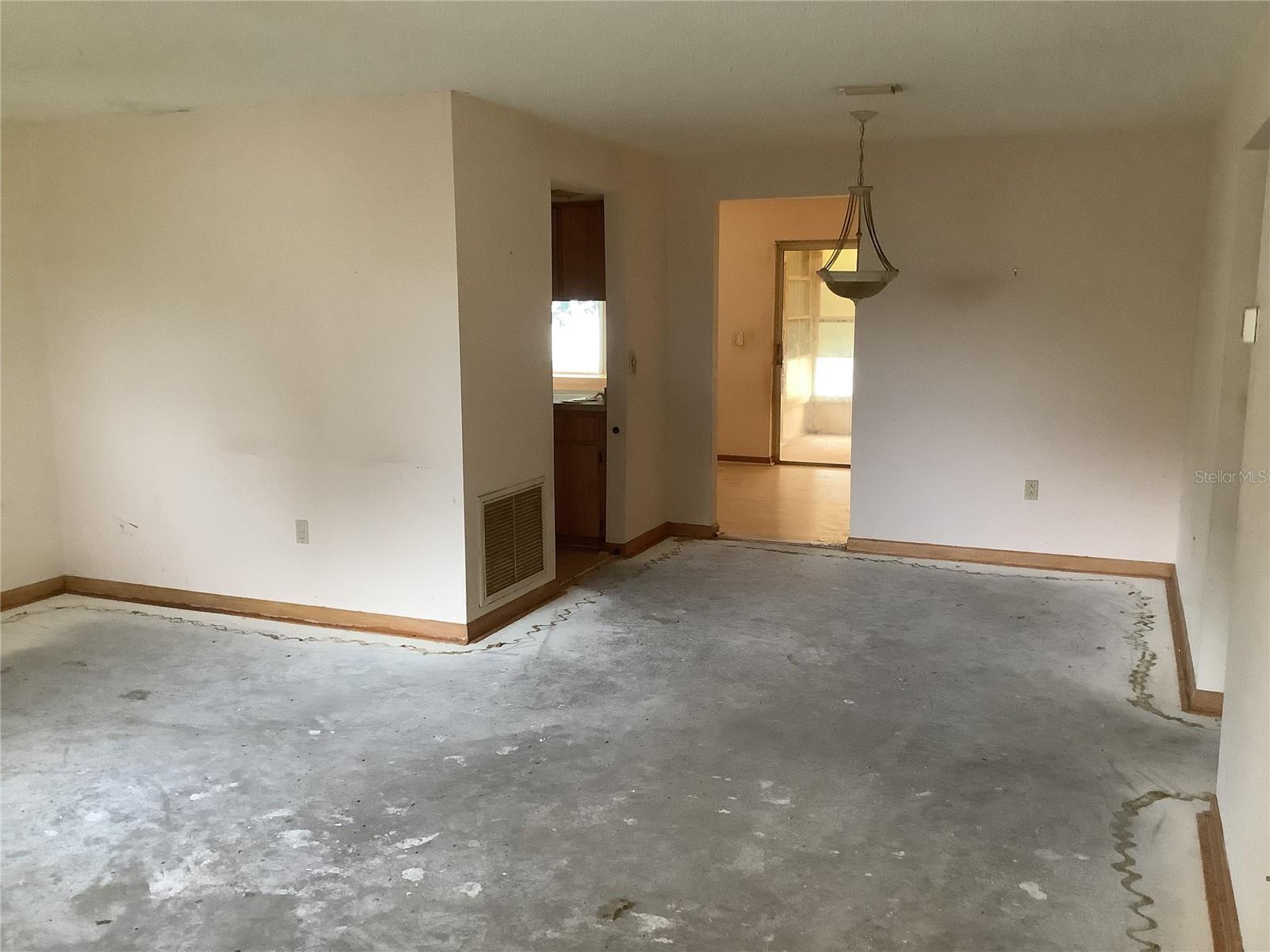 RIDGE MANOR WEST PH III - Residential