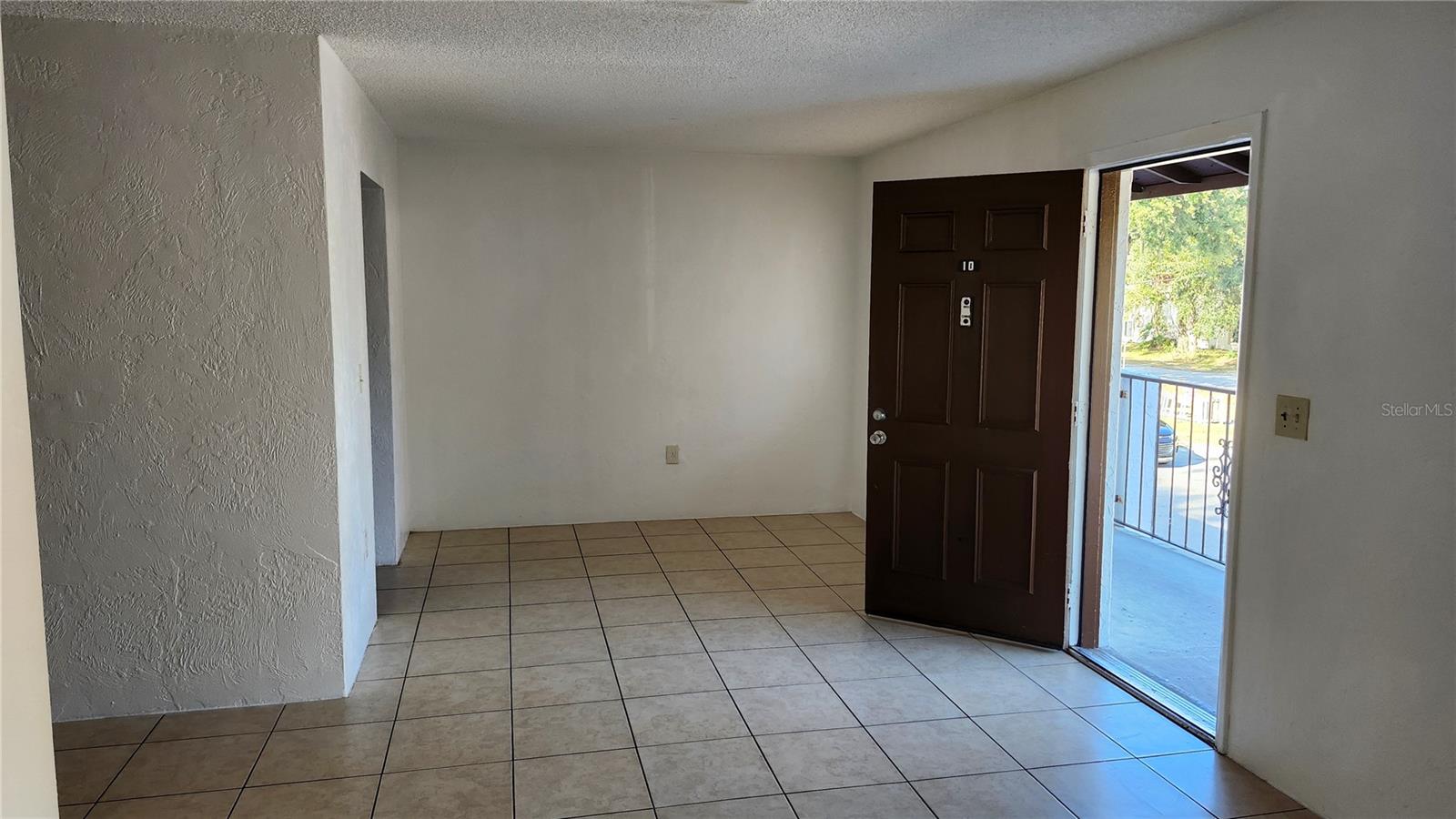 MASON & CARSWELLS HOLLY HIL - Residential Lease