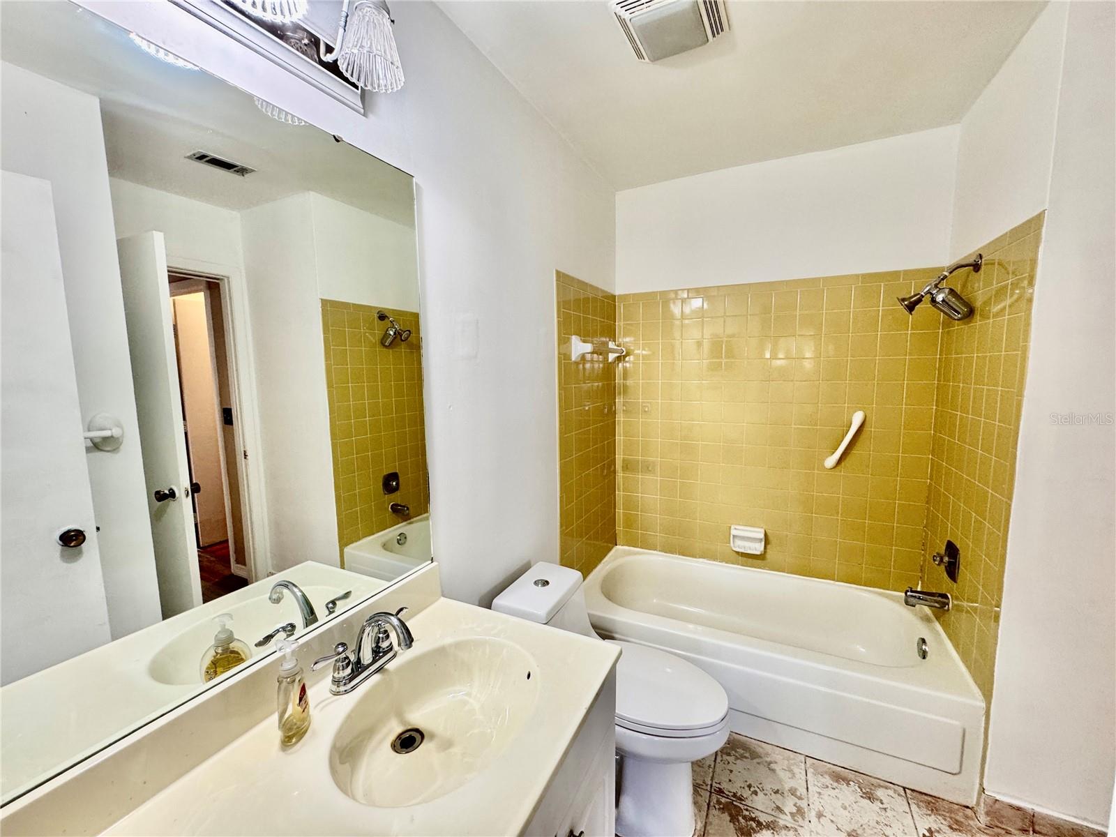 NORTH PORT CHARLOTTE COUNTRY CLUB - Residential