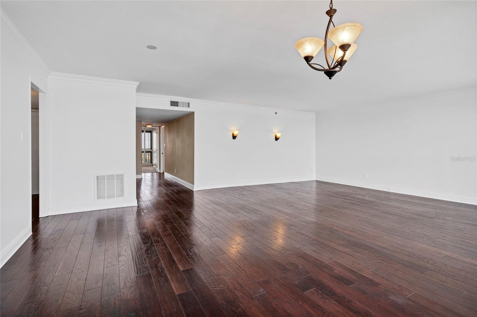 MONTE CARLO TOWERS A CONDOMINI - Residential