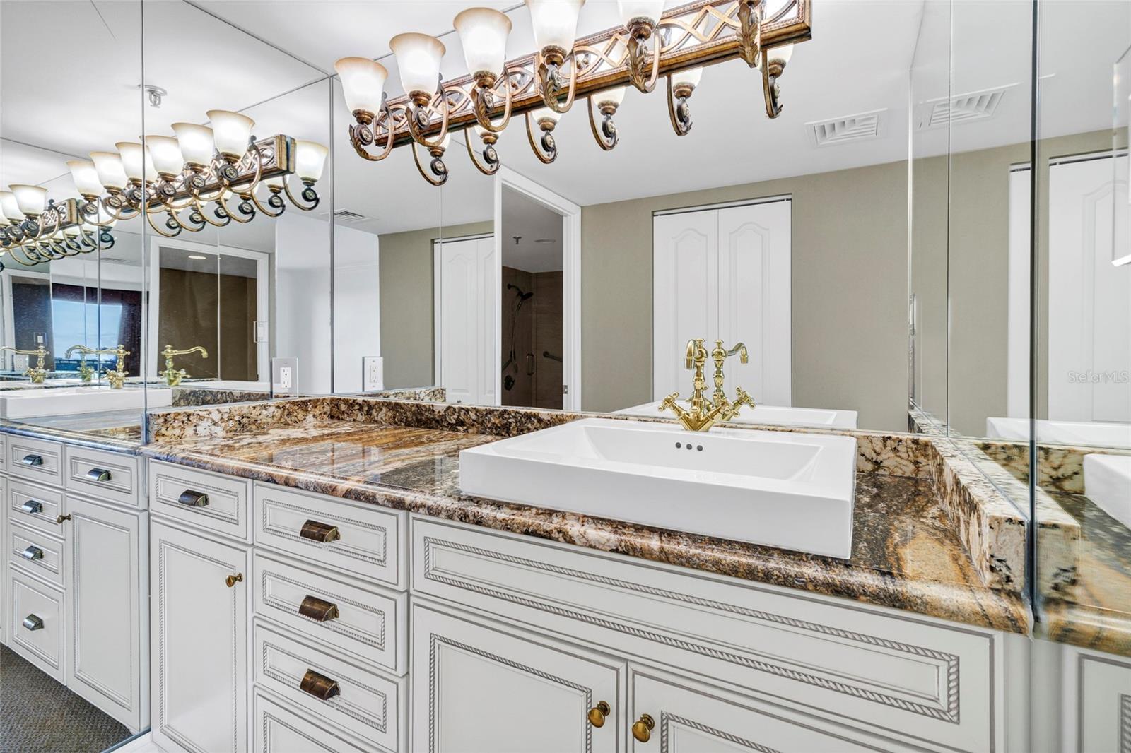 MONTE CARLO TOWERS A CONDOMINI - Residential