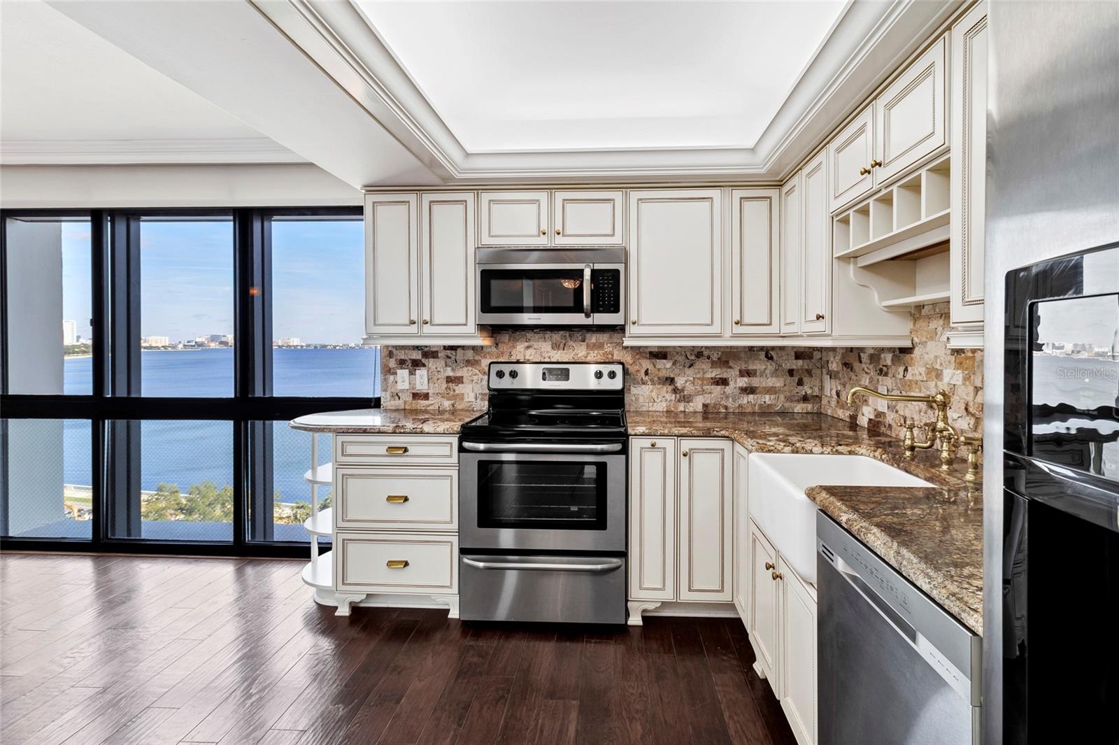 MONTE CARLO TOWERS A CONDOMINI - Residential