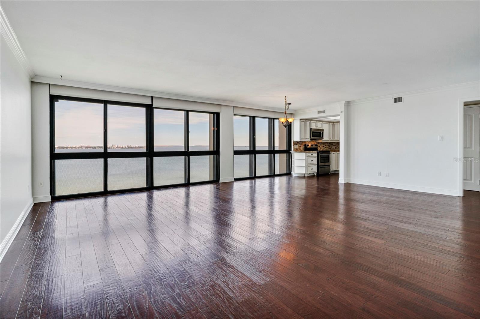 MONTE CARLO TOWERS A CONDOMINI - Residential