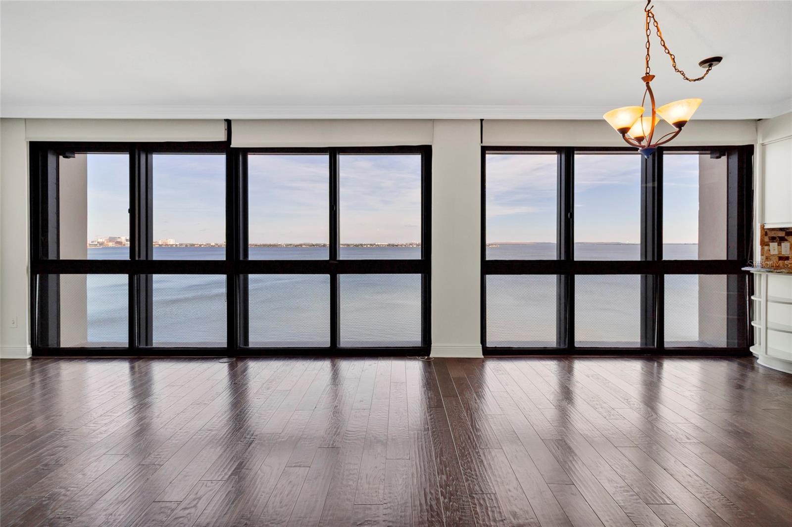 MONTE CARLO TOWERS A CONDOMINI - Residential