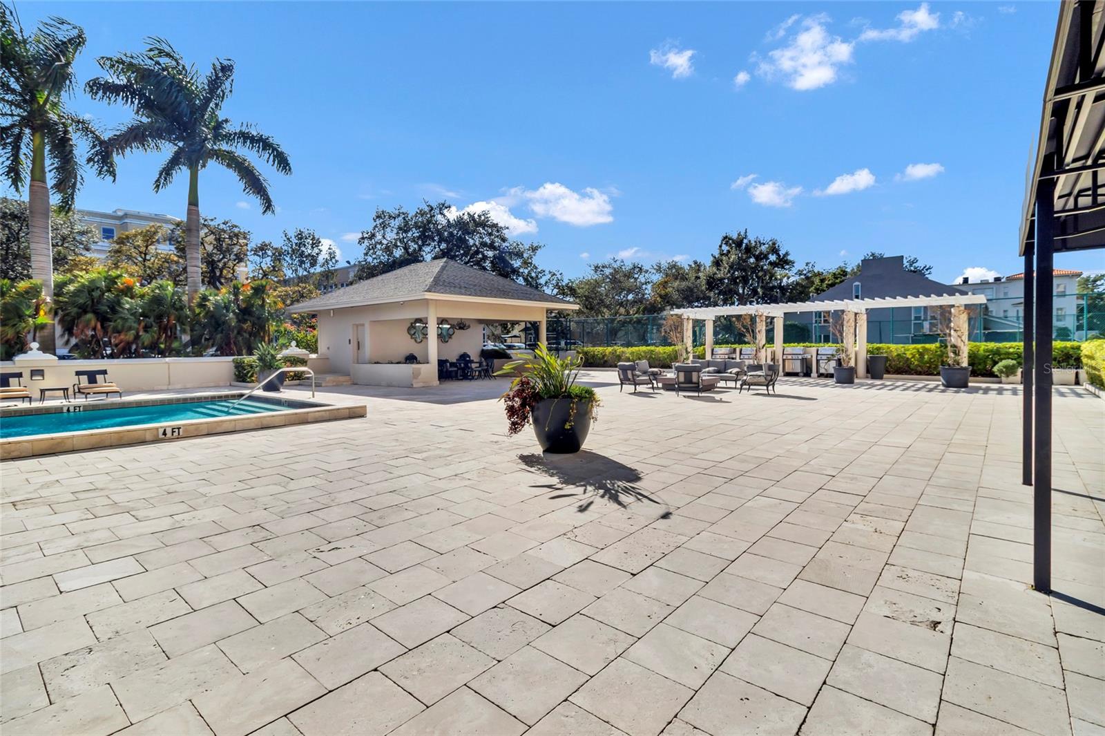 MONTE CARLO TOWERS A CONDOMINI - Residential