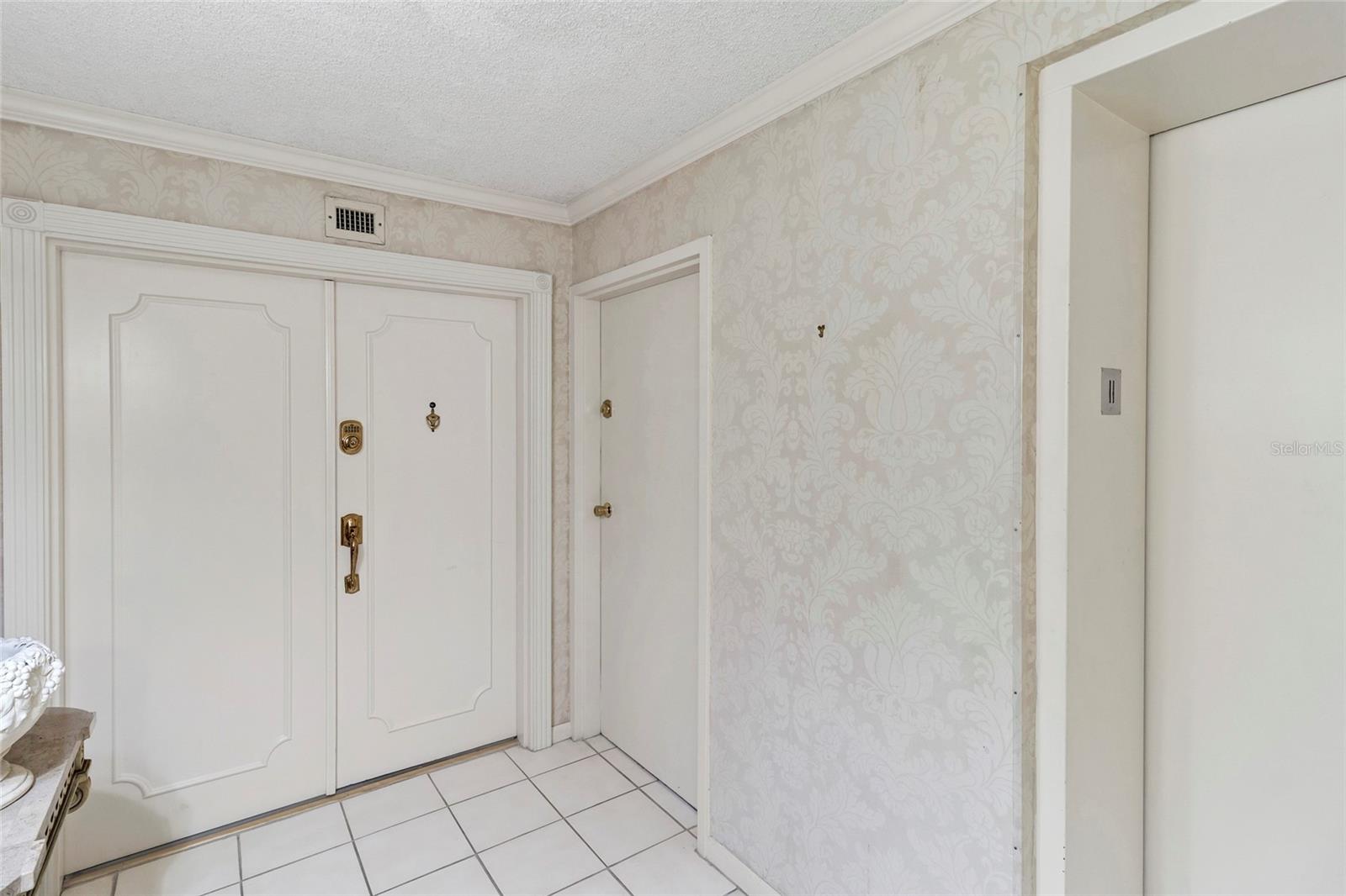 MONTE CARLO TOWERS A CONDOMINI - Residential