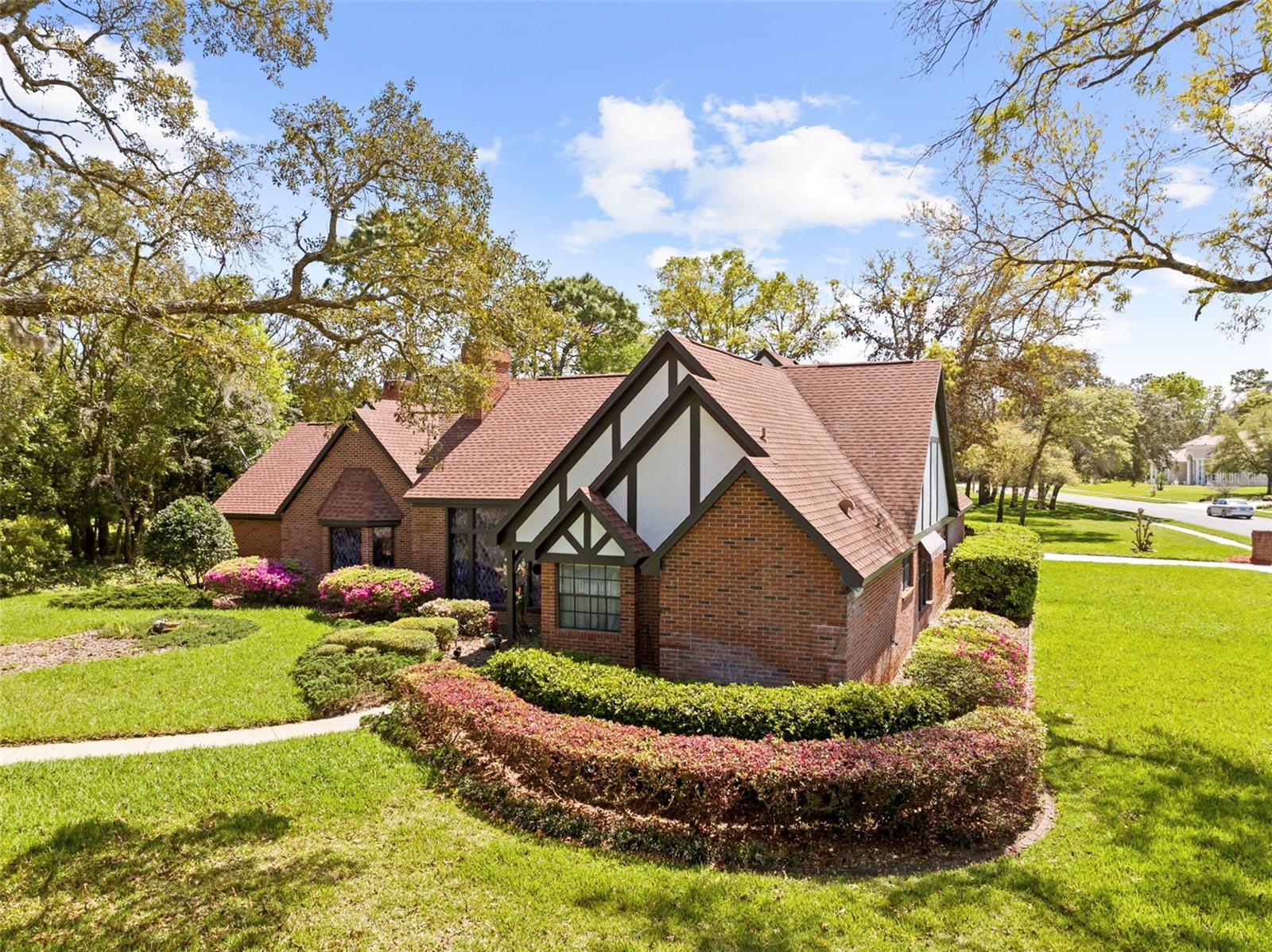 AUTUMN OAKS - Residential