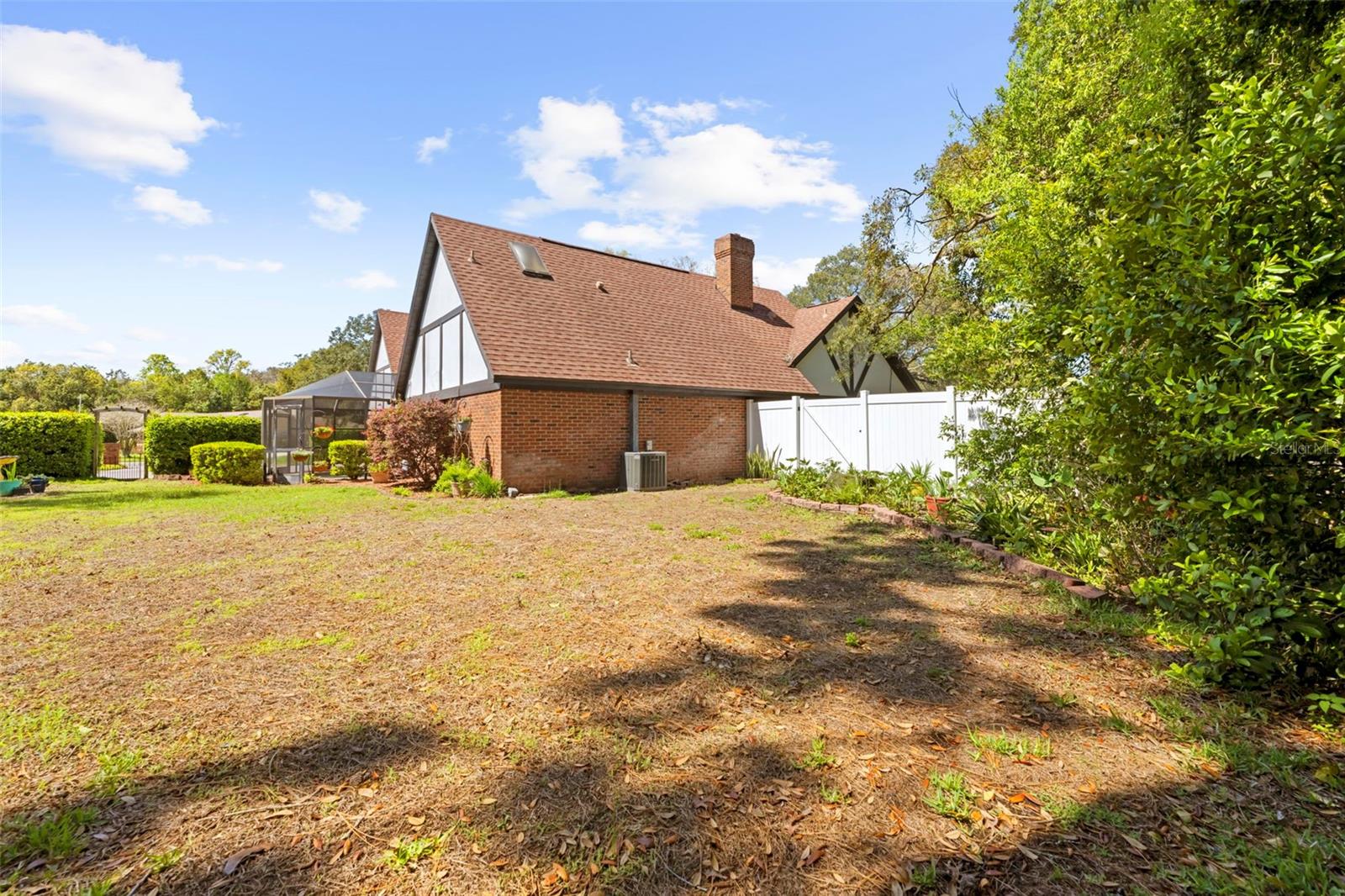 AUTUMN OAKS - Residential