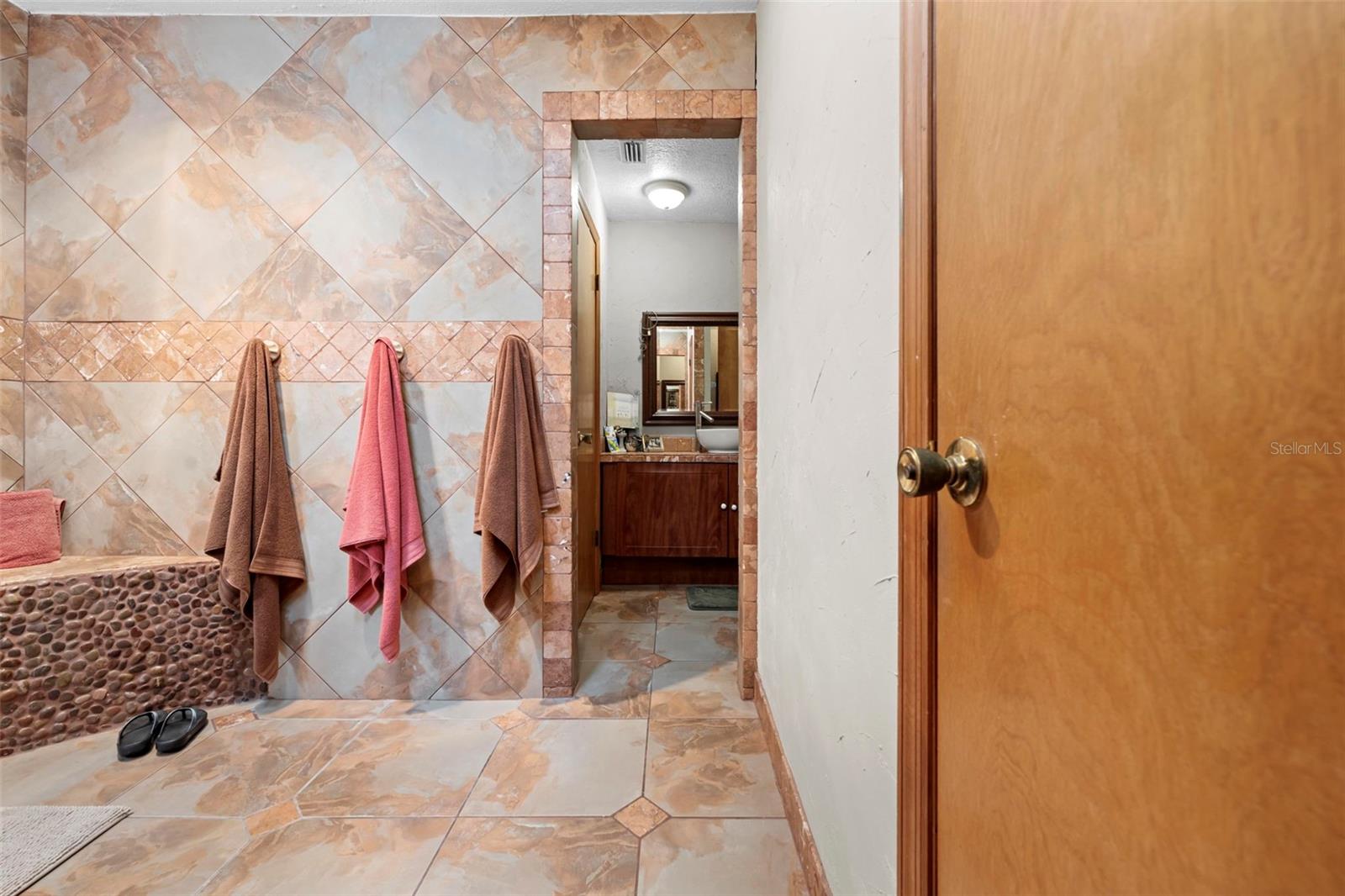 AUTUMN OAKS - Residential