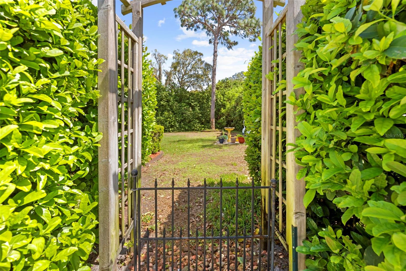 AUTUMN OAKS - Residential