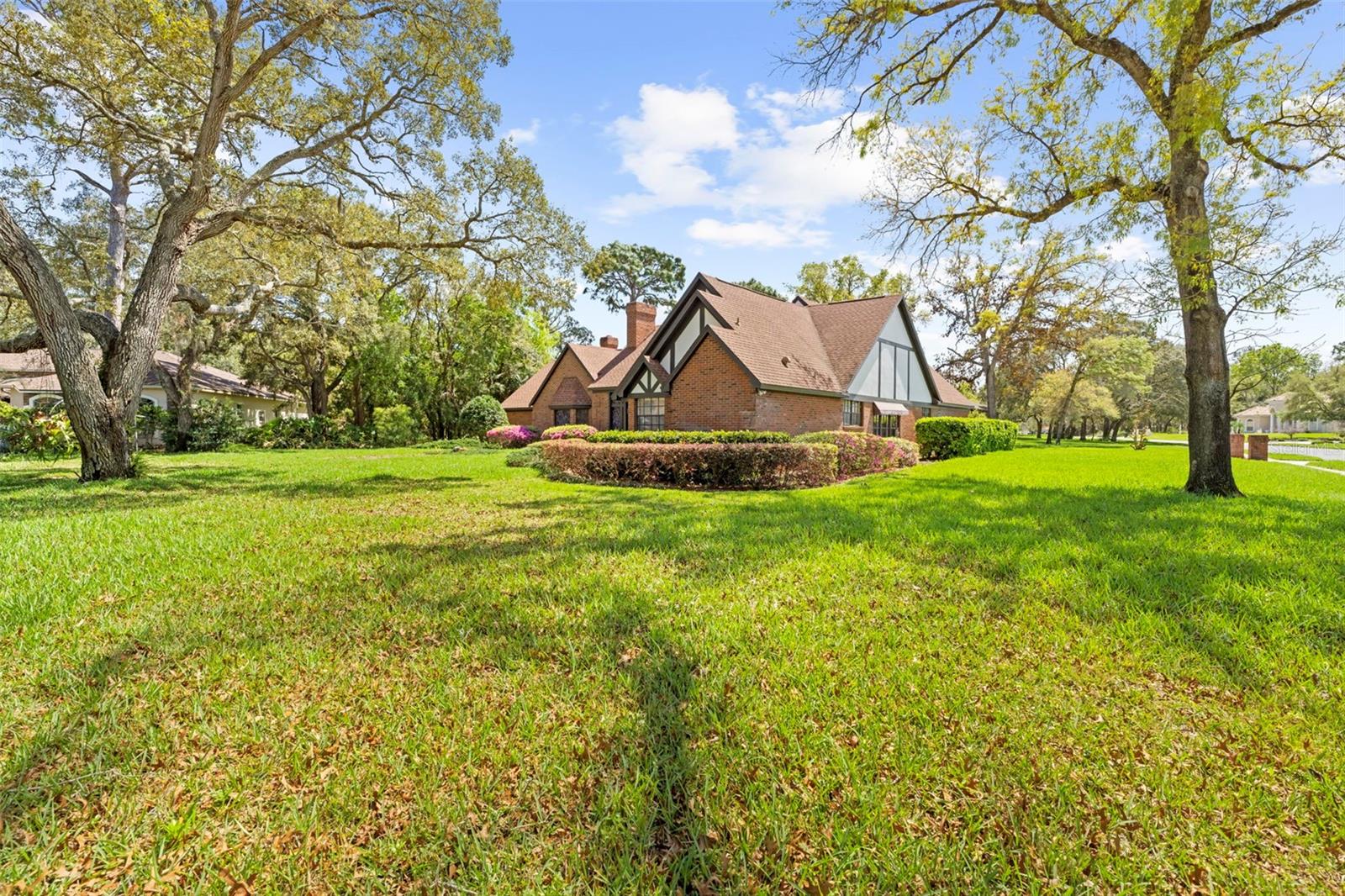 AUTUMN OAKS - Residential