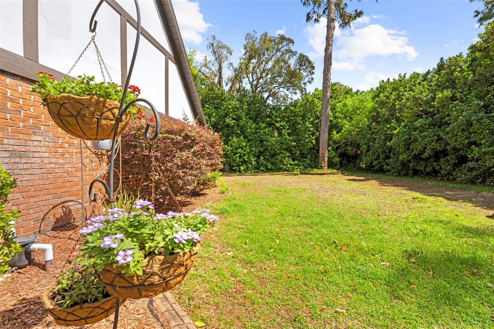 AUTUMN OAKS - Residential