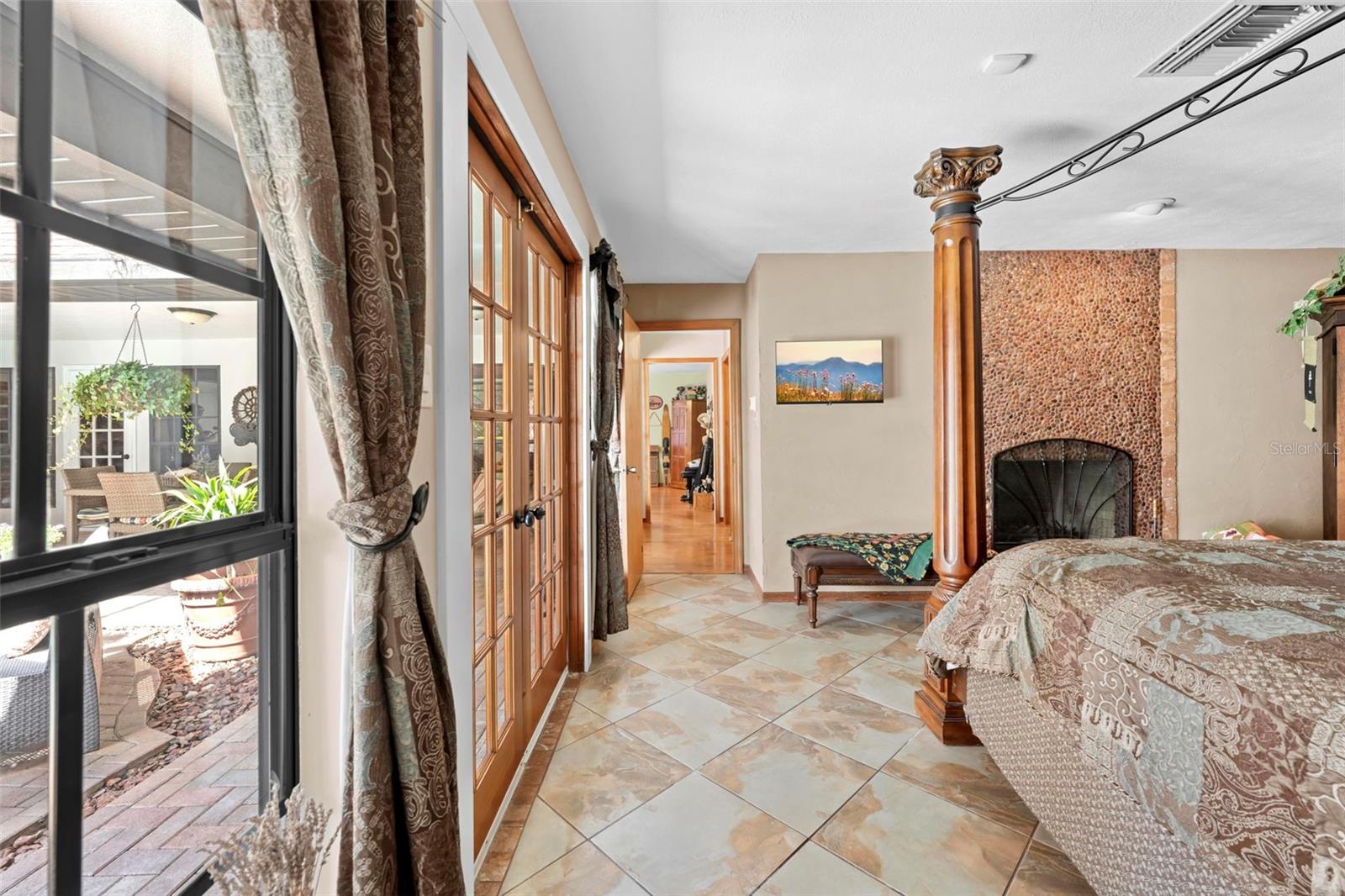 AUTUMN OAKS - Residential