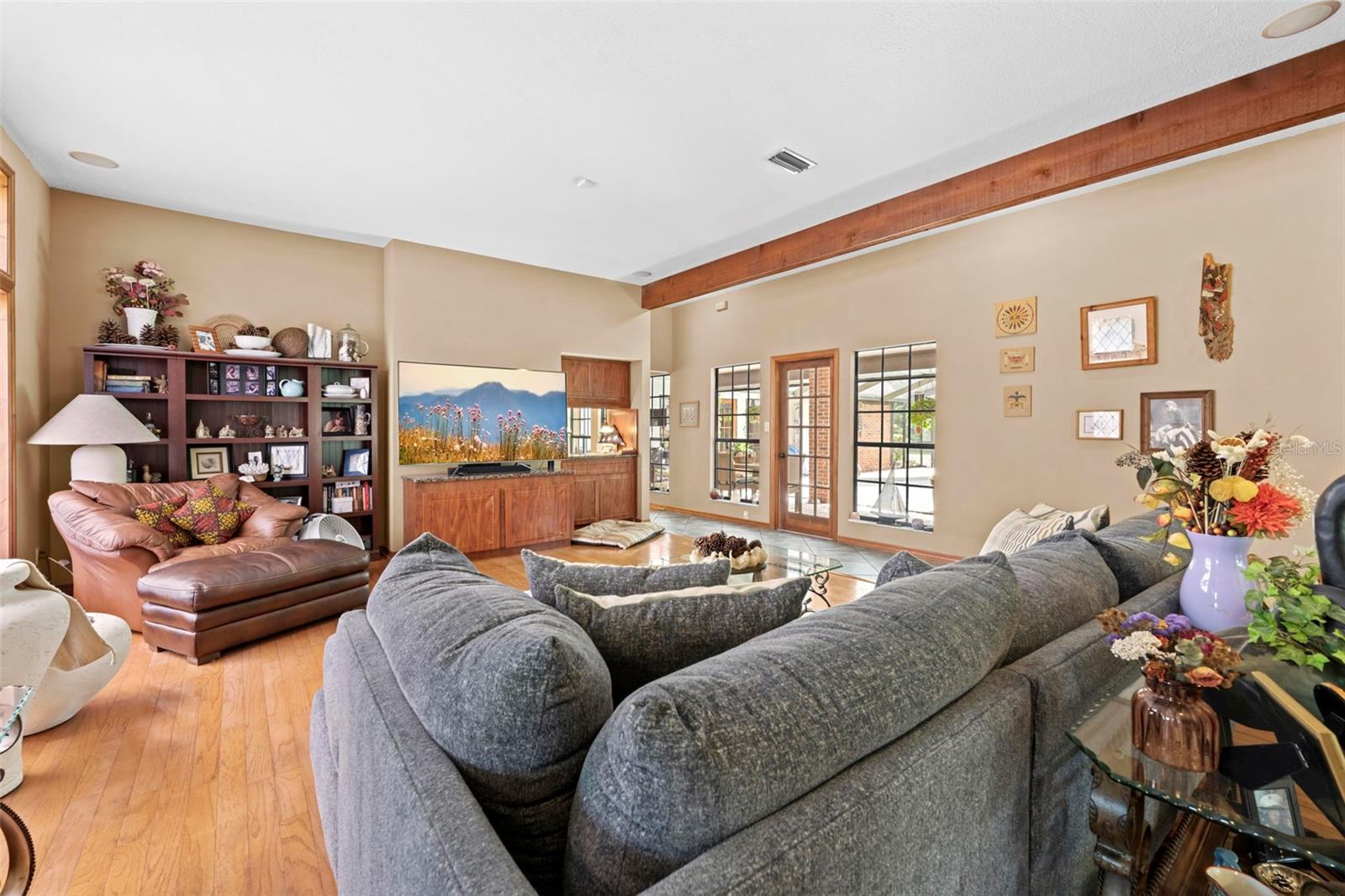 AUTUMN OAKS - Residential