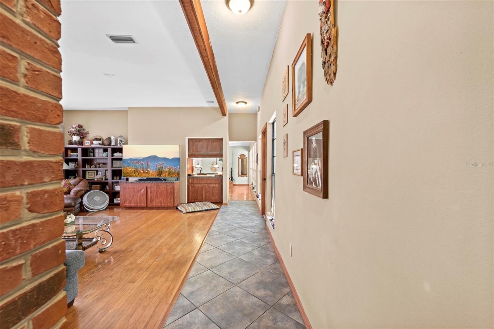 AUTUMN OAKS - Residential