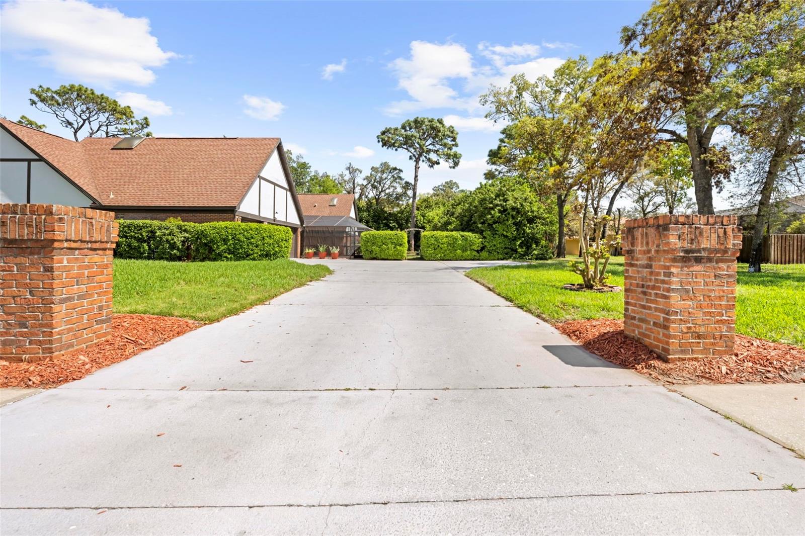 AUTUMN OAKS - Residential