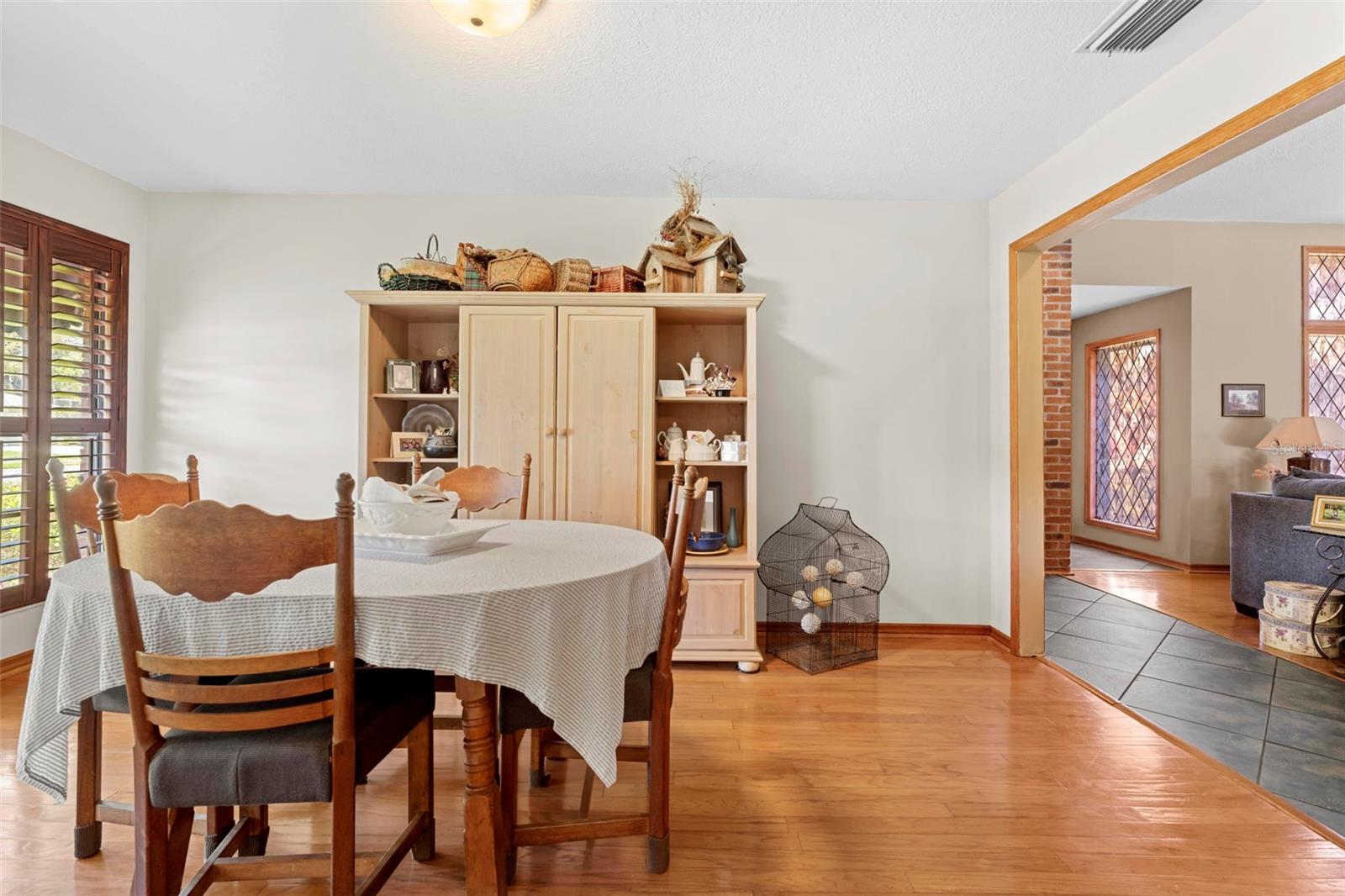 AUTUMN OAKS - Residential