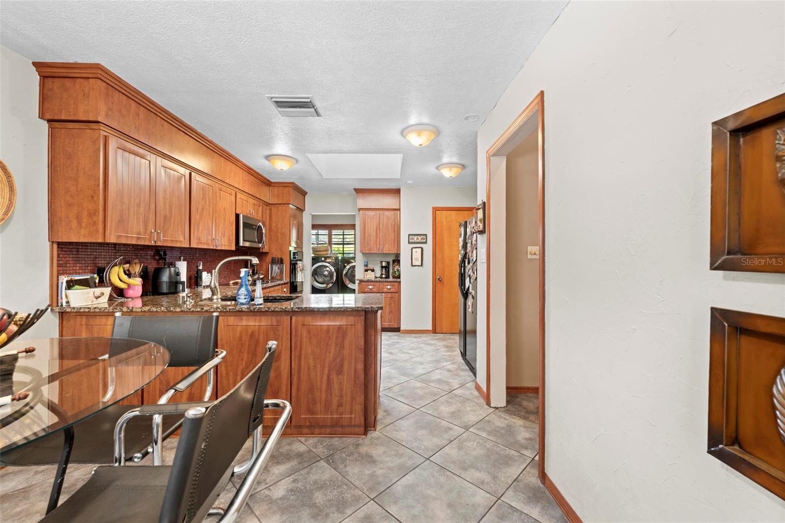 AUTUMN OAKS - Residential