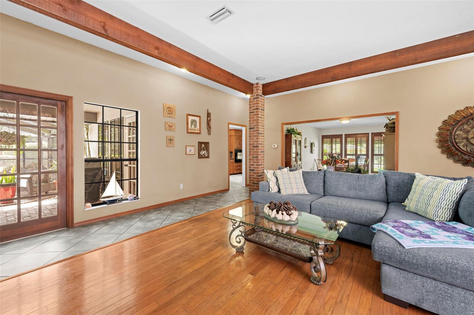 AUTUMN OAKS - Residential