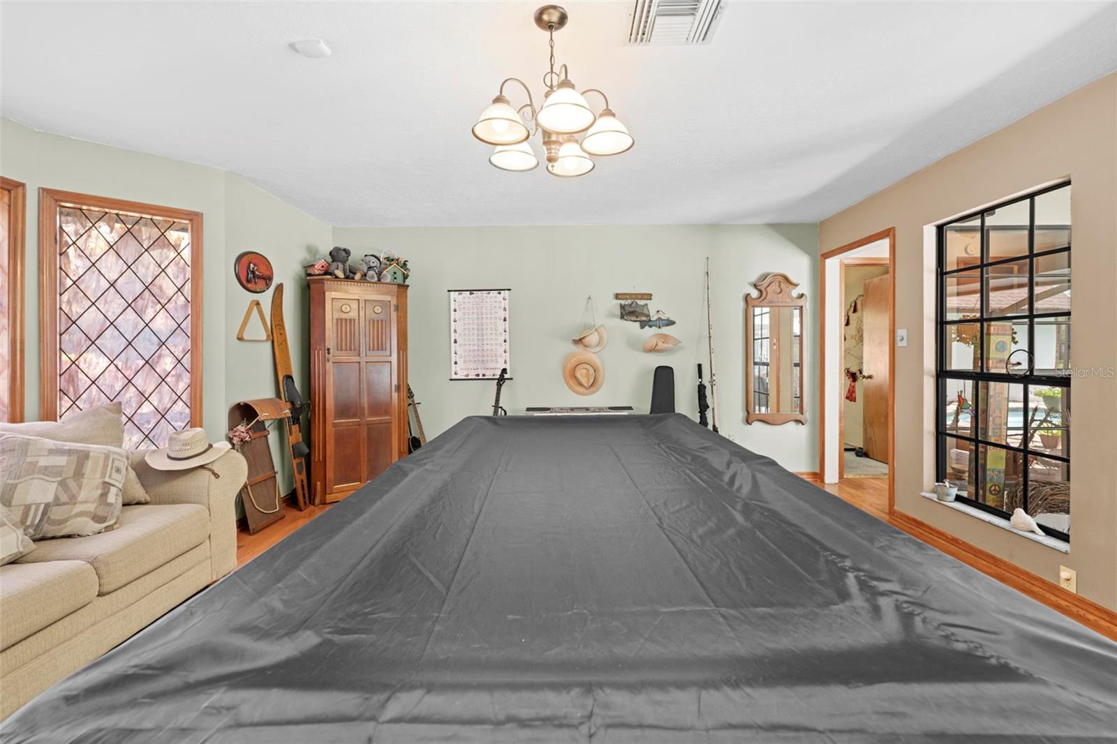 AUTUMN OAKS - Residential