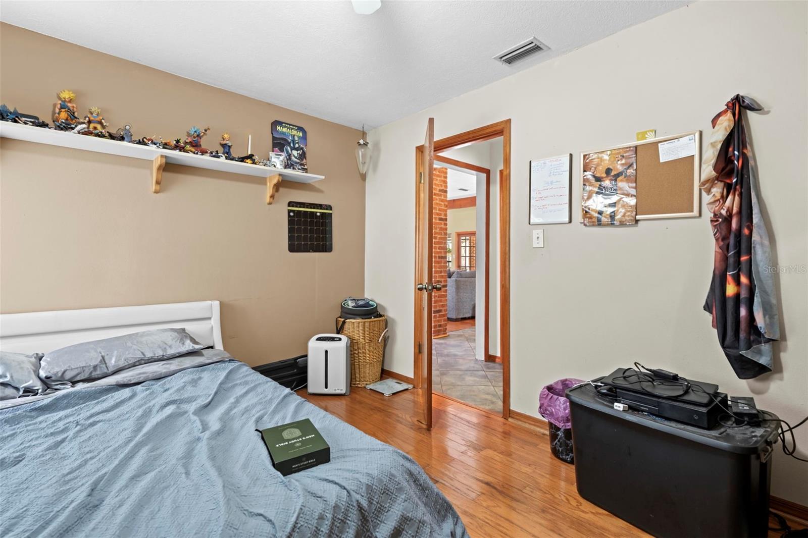 AUTUMN OAKS - Residential