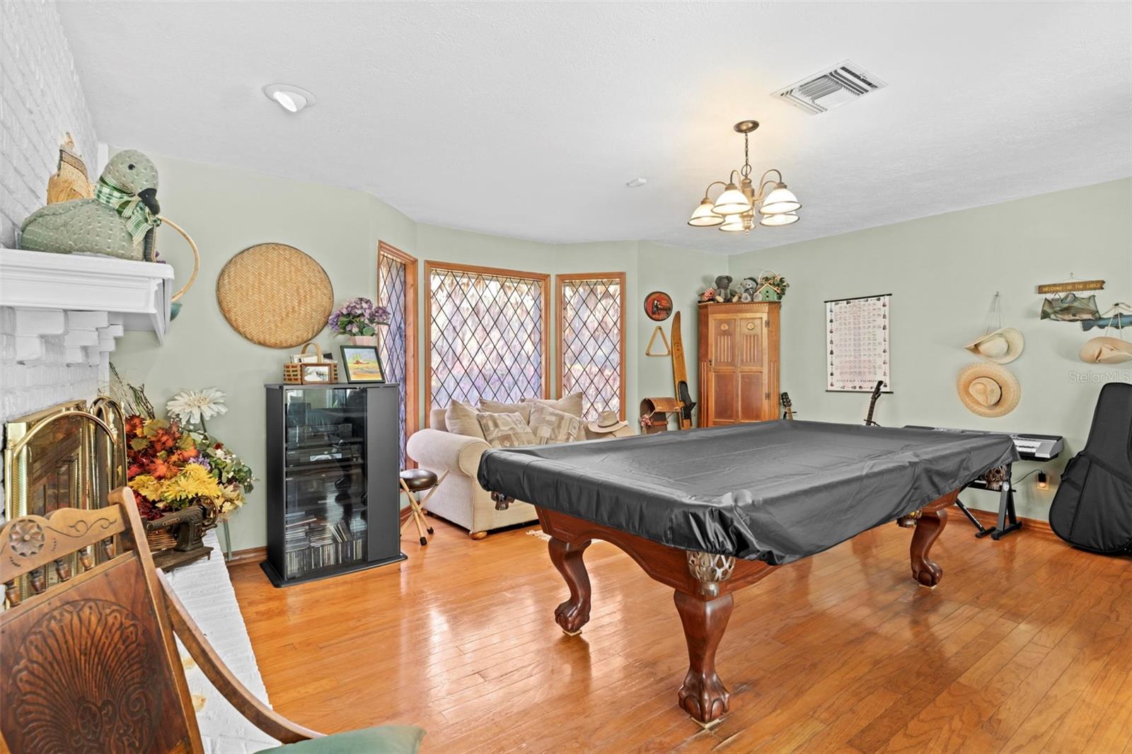 AUTUMN OAKS - Residential