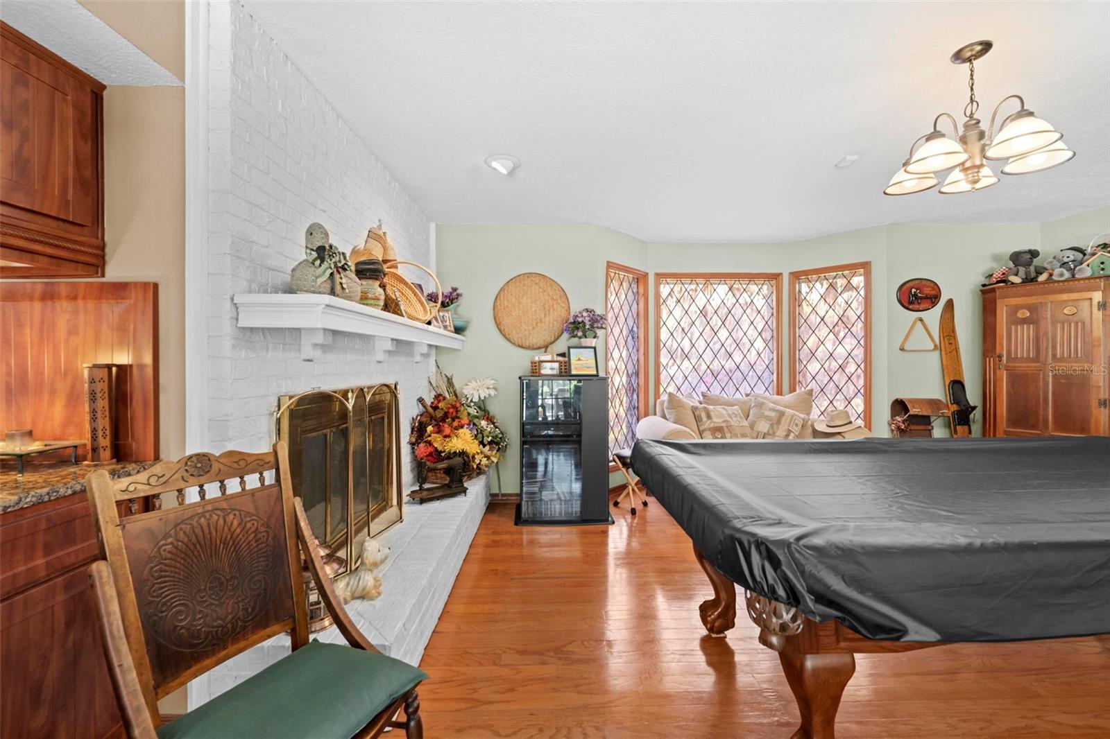 AUTUMN OAKS - Residential