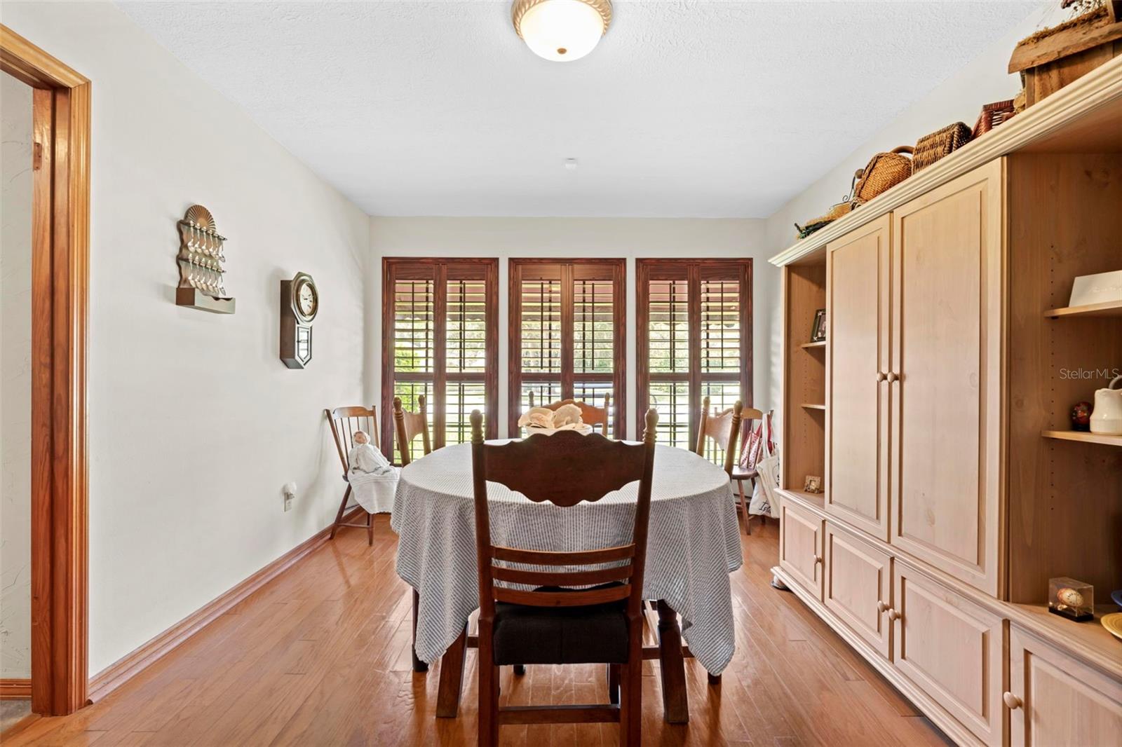 AUTUMN OAKS - Residential