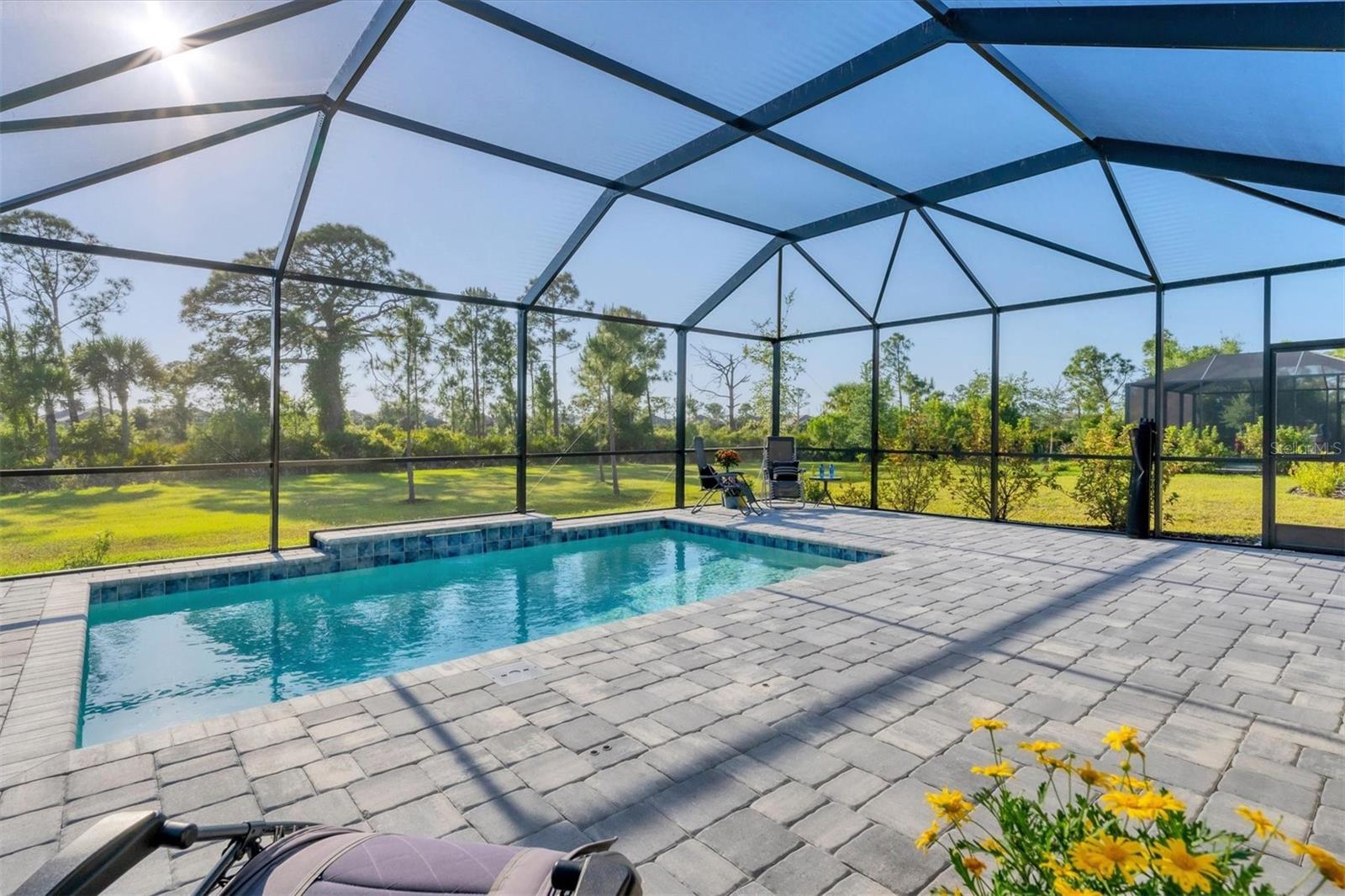 364 PALMARIA COURT
