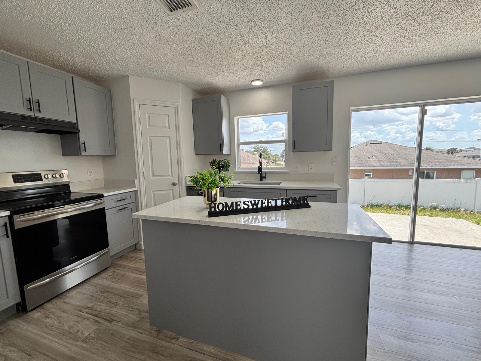 POINCIANA NBRHD 5 VILLAGE 7 - Residential