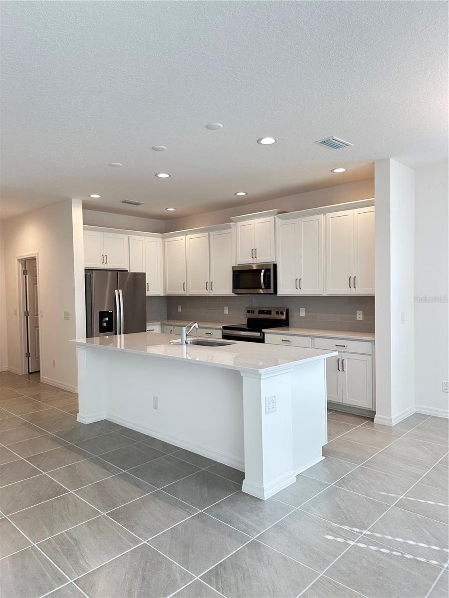 TRINITY PLACE PH 2 - Residential Lease