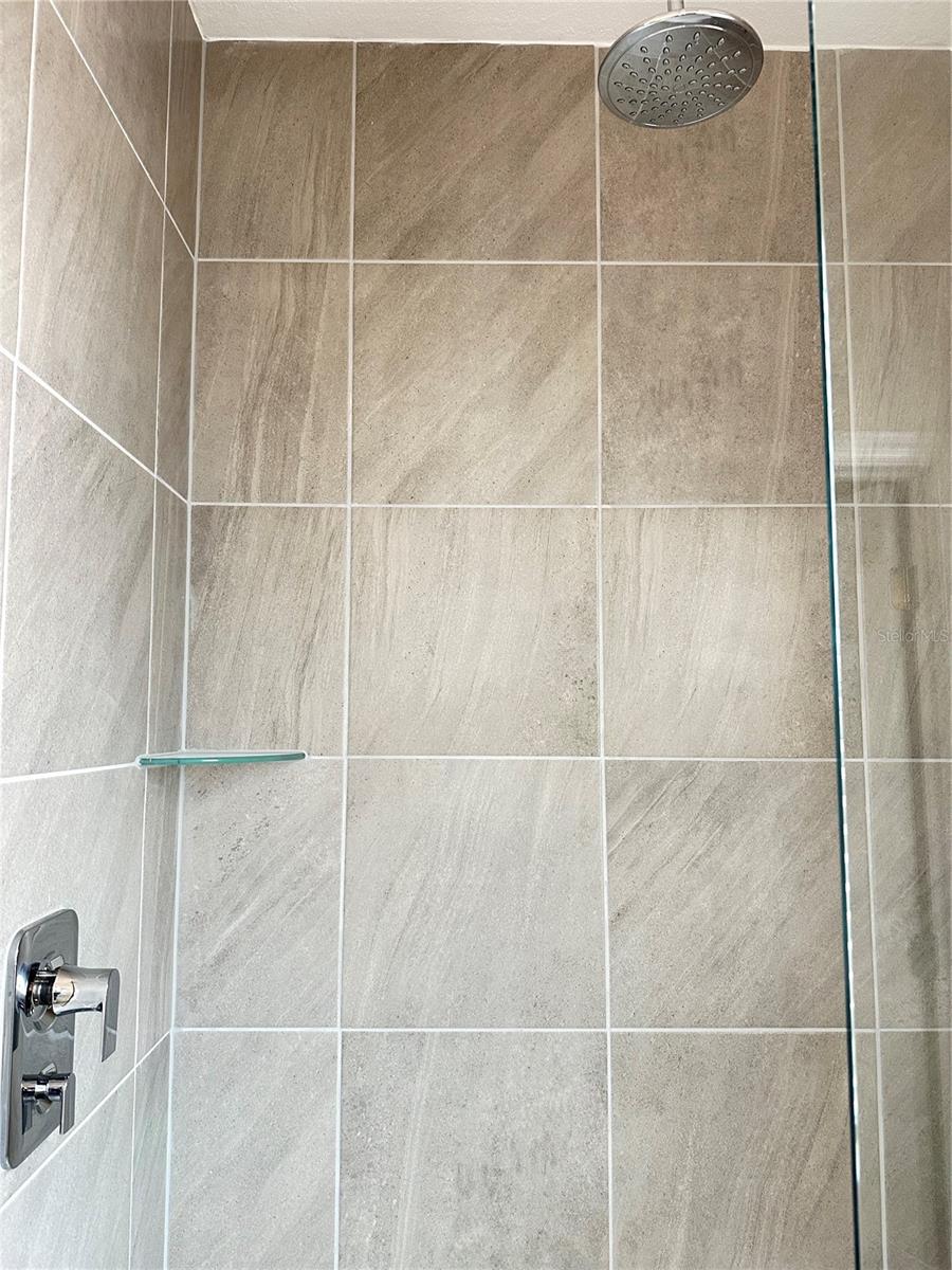 TRINITY PLACE PH 2 - Residential Lease