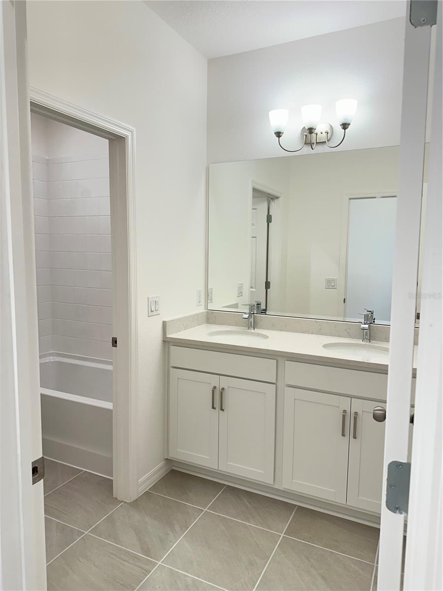 TRINITY PLACE PH 2 - Residential Lease