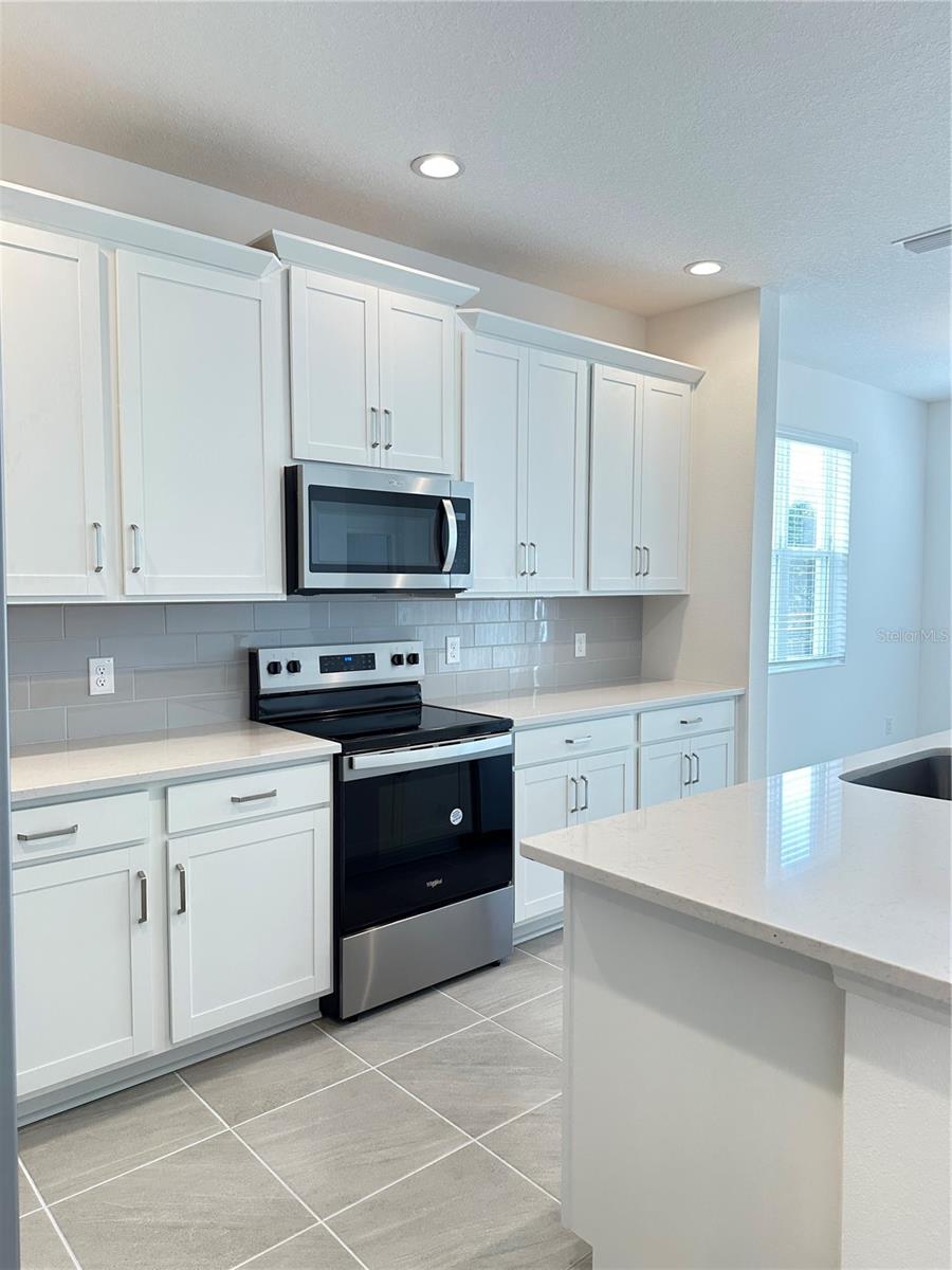 TRINITY PLACE PH 2 - Residential Lease