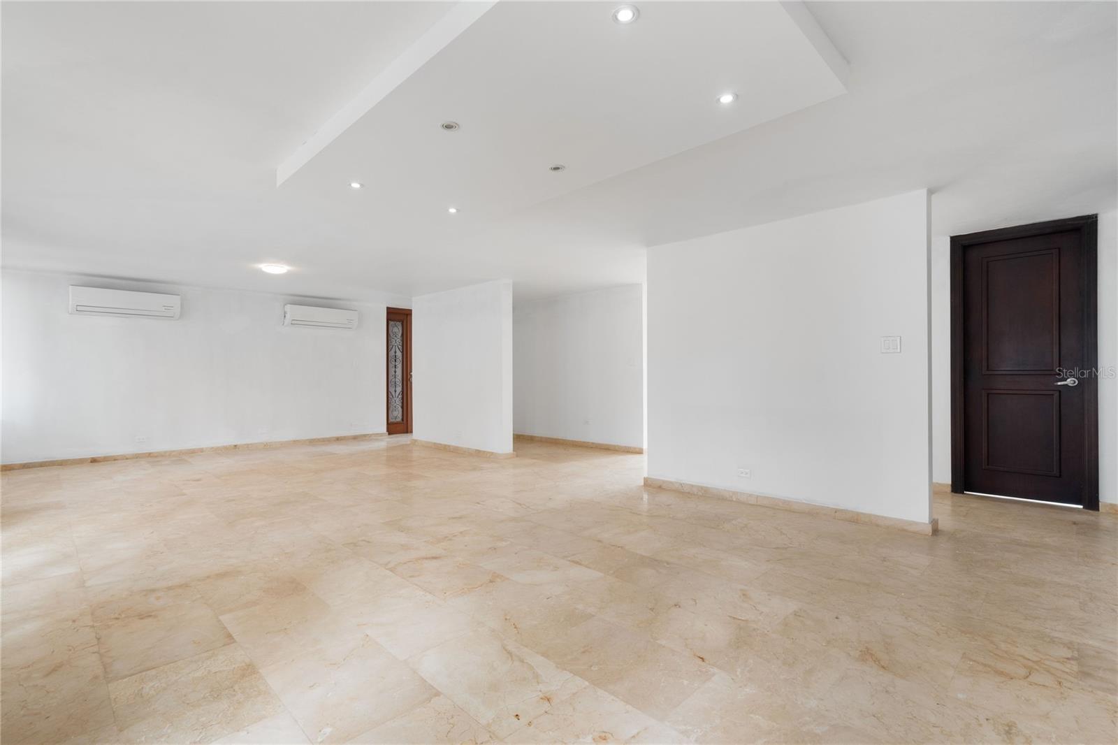 EXTENSIONES DE SANTA MARIA - Residential