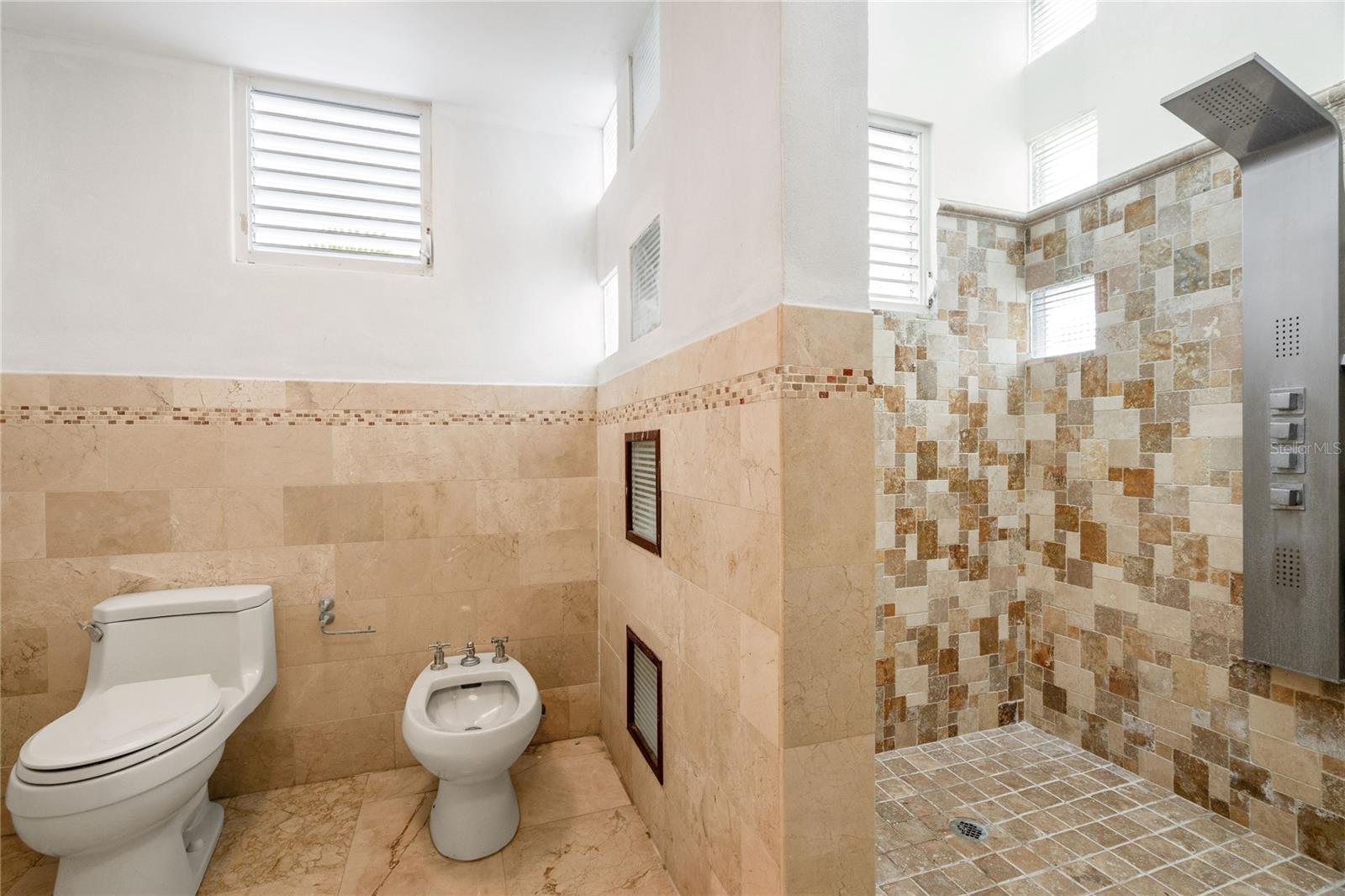 EXTENSIONES DE SANTA MARIA - Residential