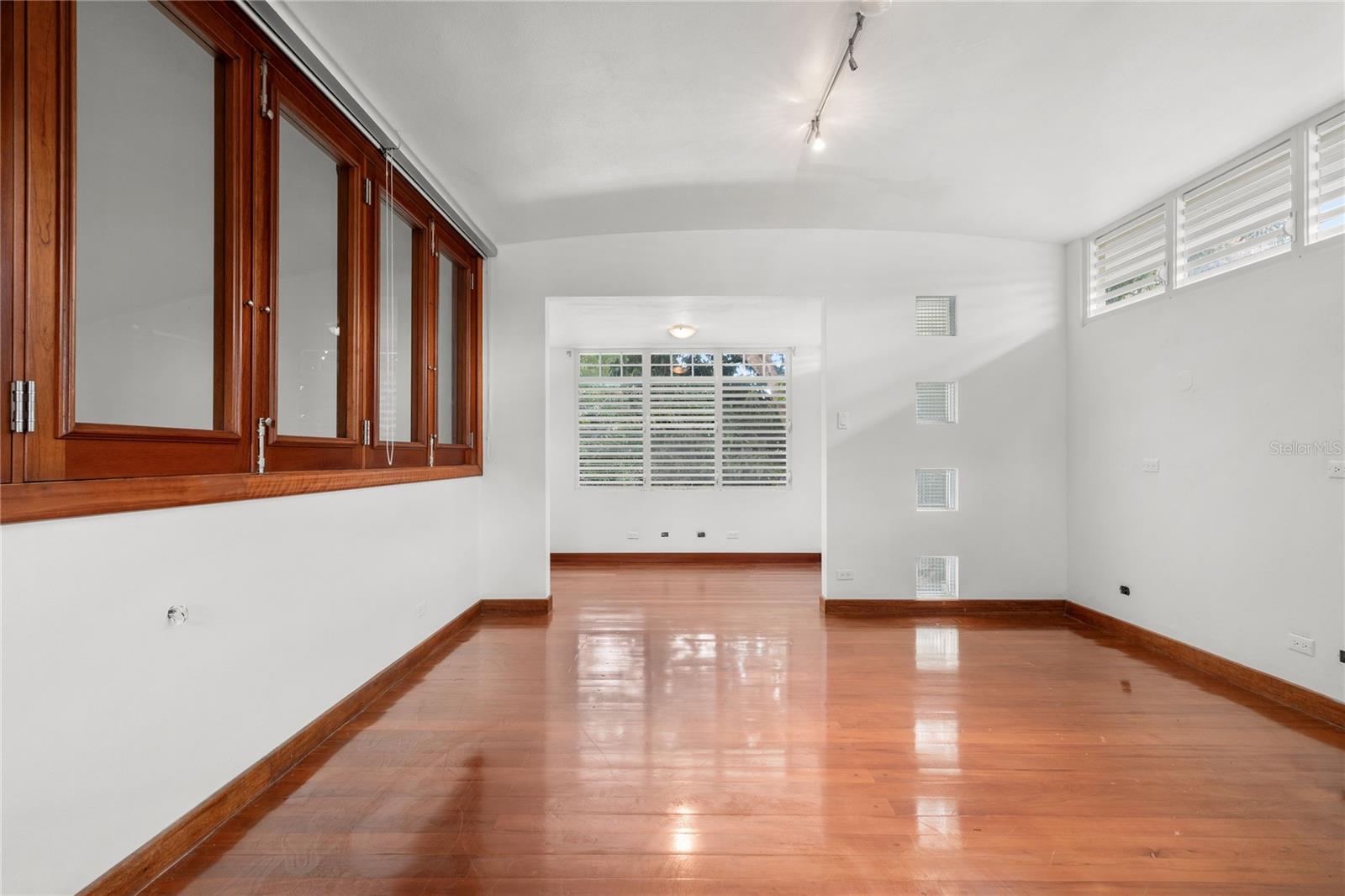 EXTENSIONES DE SANTA MARIA - Residential