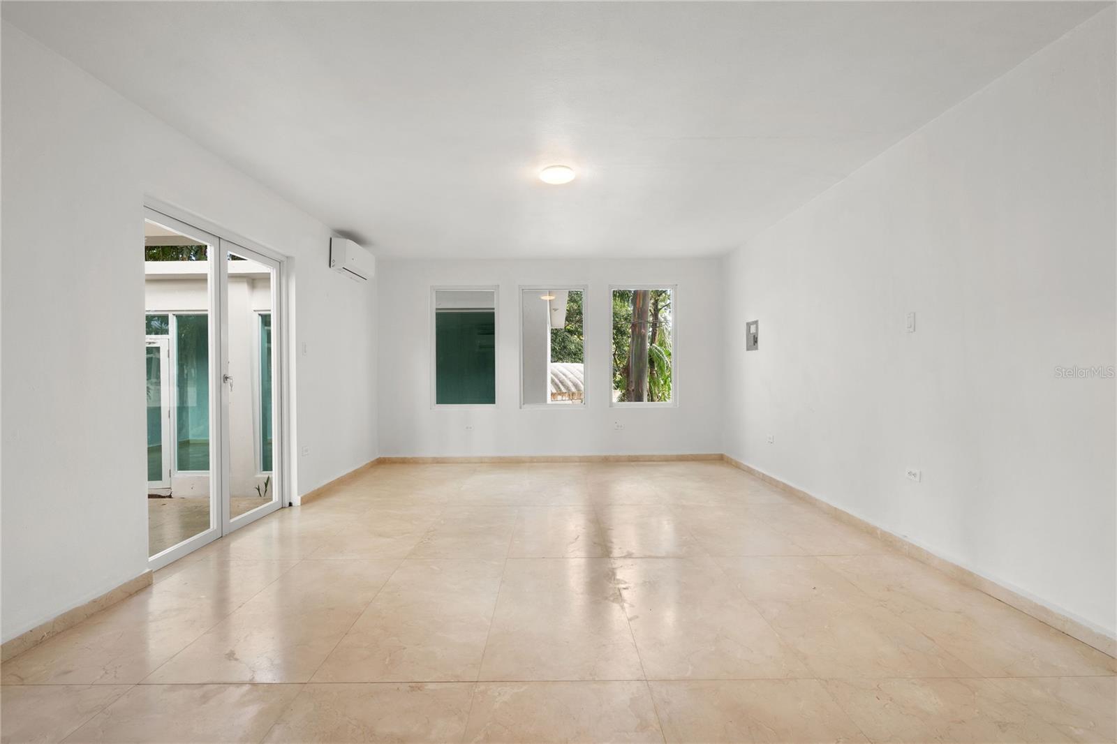 EXTENSIONES DE SANTA MARIA - Residential