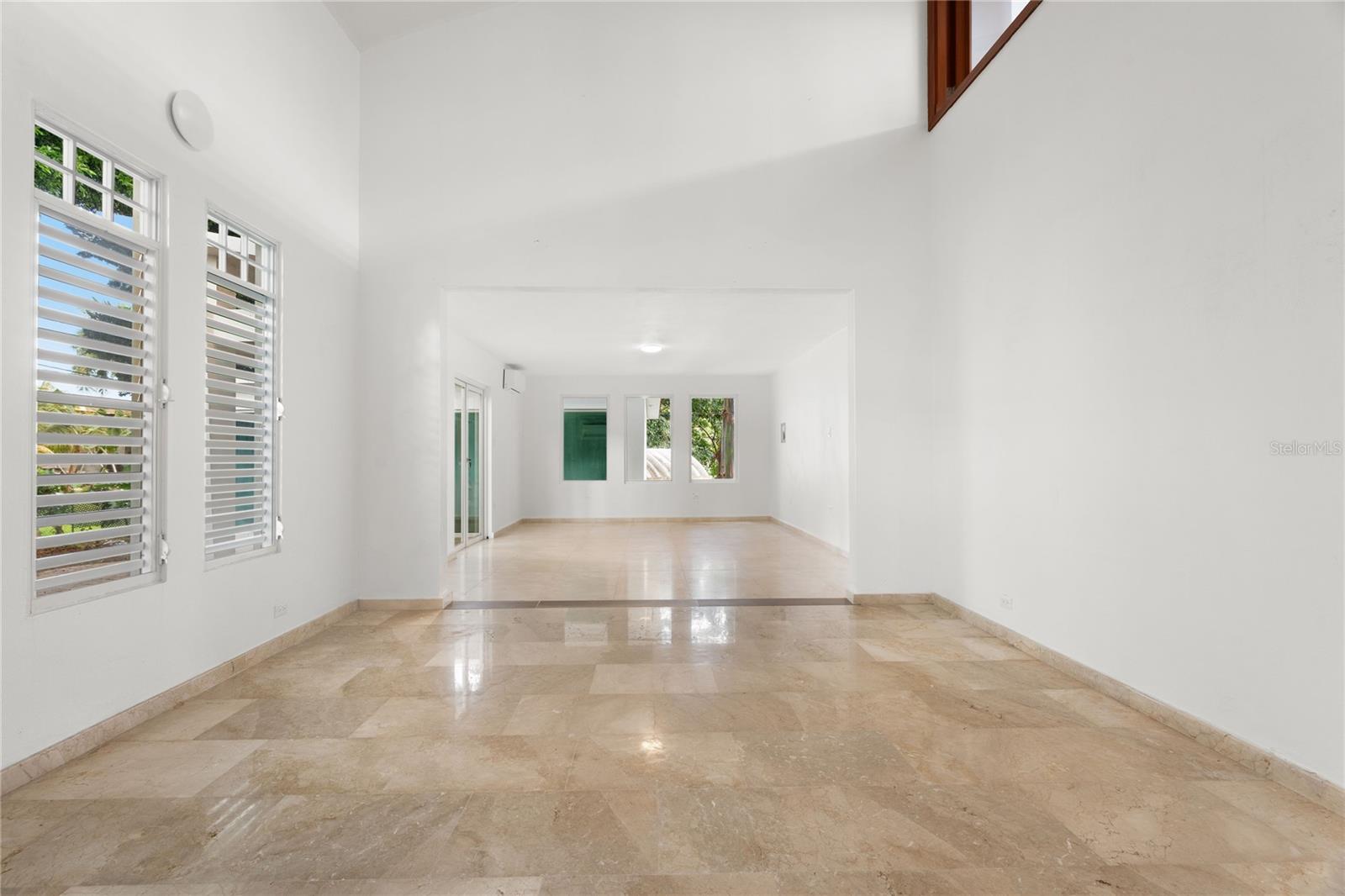 EXTENSIONES DE SANTA MARIA - Residential