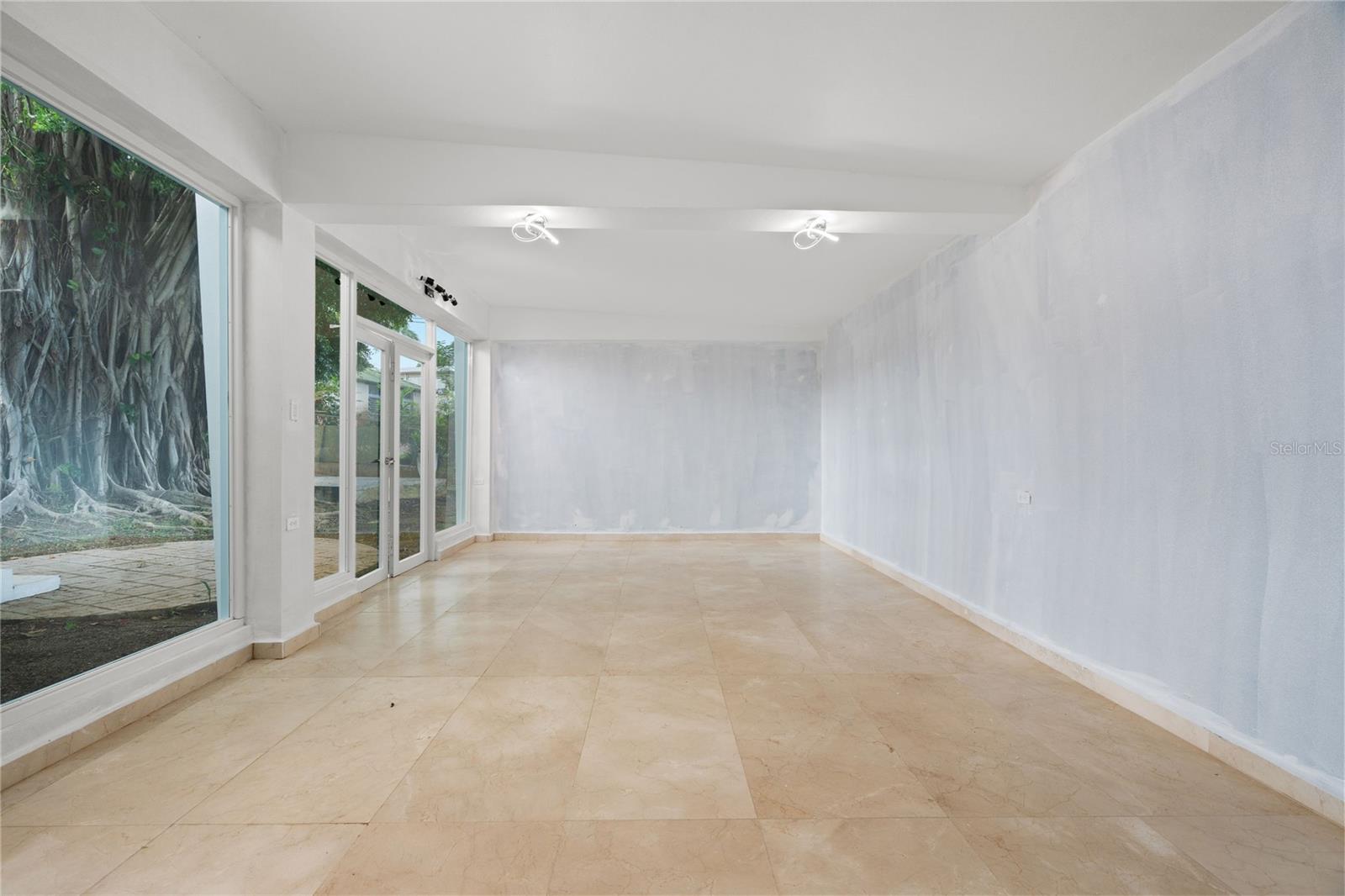 EXTENSIONES DE SANTA MARIA - Residential