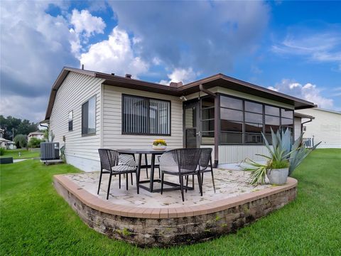 A home in LAKELAND